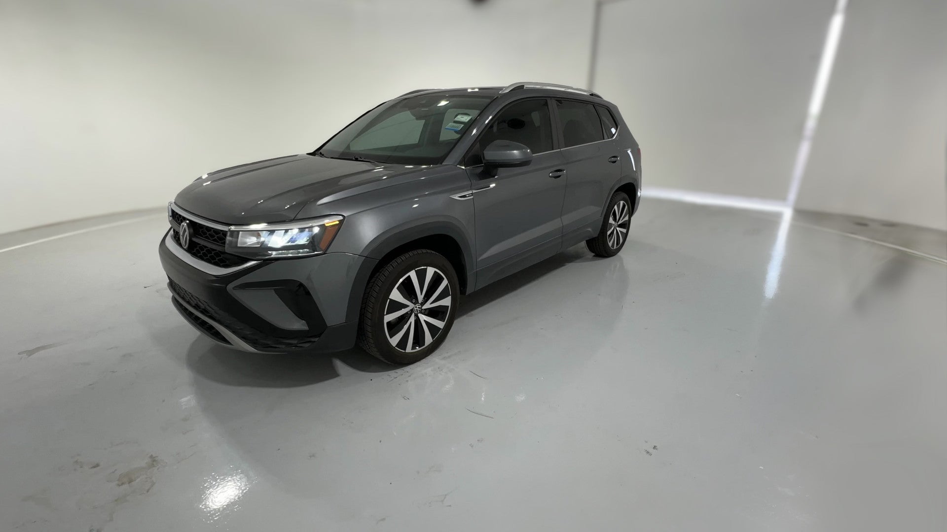 2022 Volkswagen Taos vehicle photo