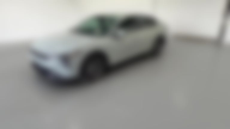 2025 Kia K4 vehicle photo