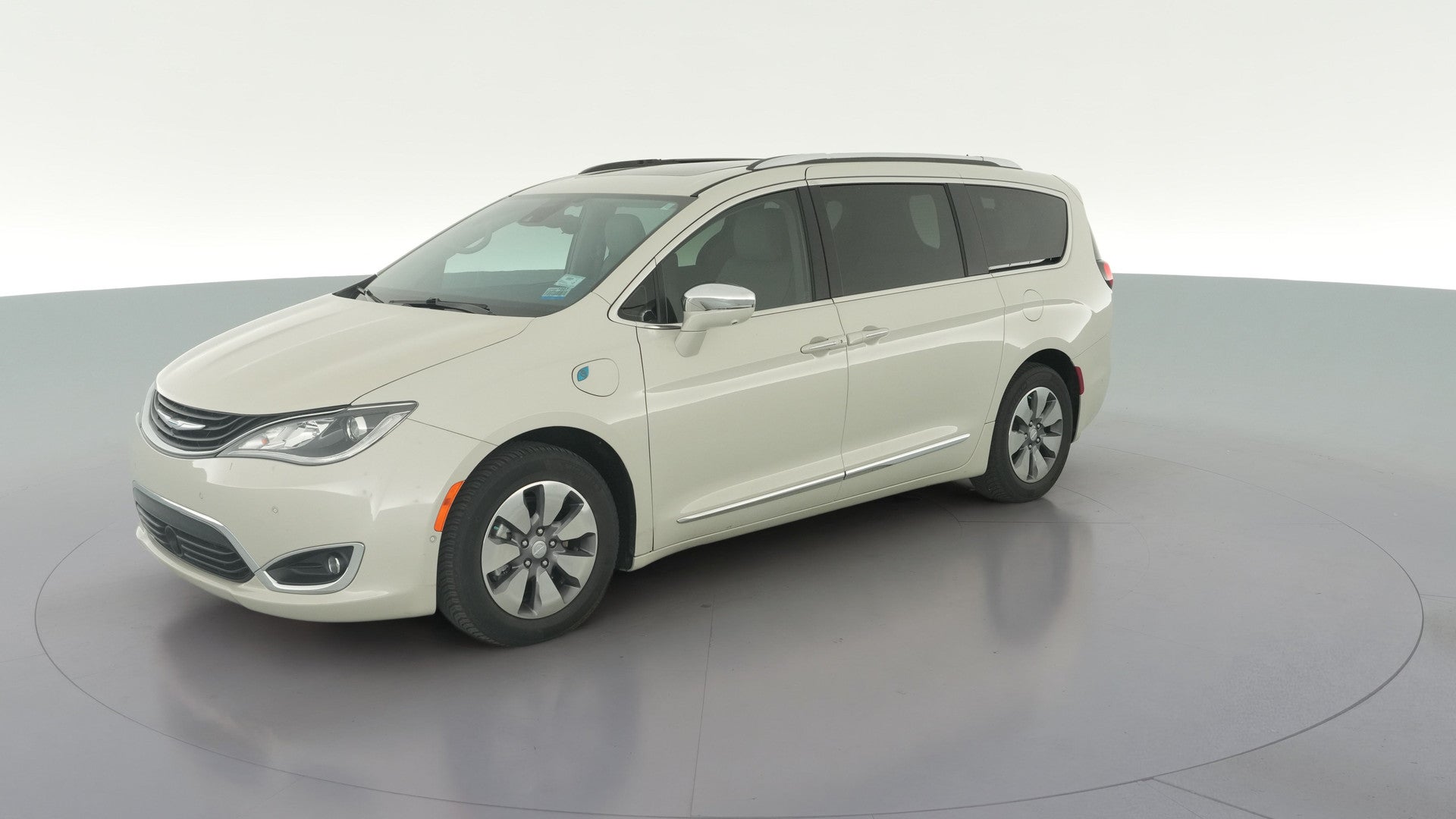 2017 Chrysler Pacifica Hybrid vehicle photo