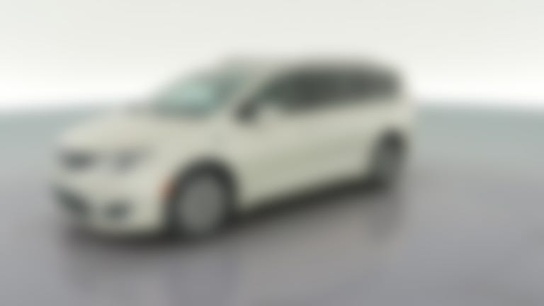 2017 Chrysler Pacifica Hybrid vehicle photo