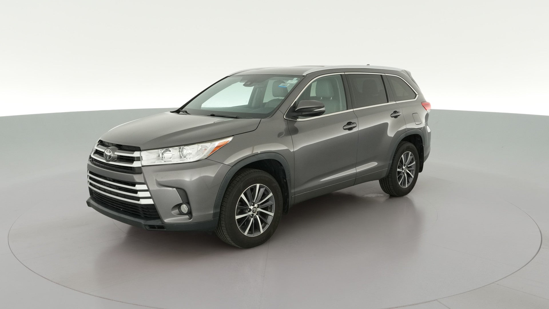 2017 Toyota Highlander vehicle photo