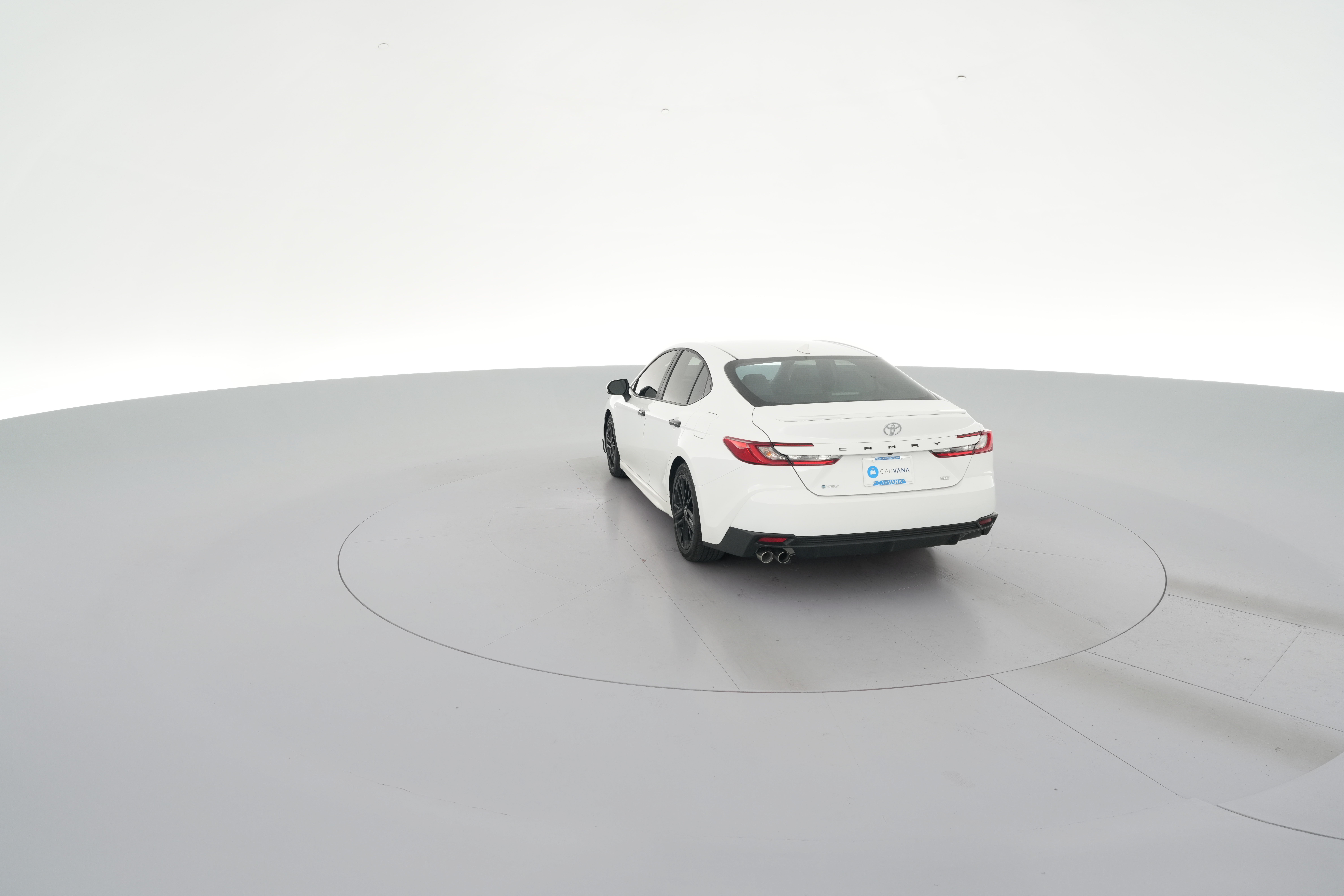2025 Toyota Camry SE - Photo 28