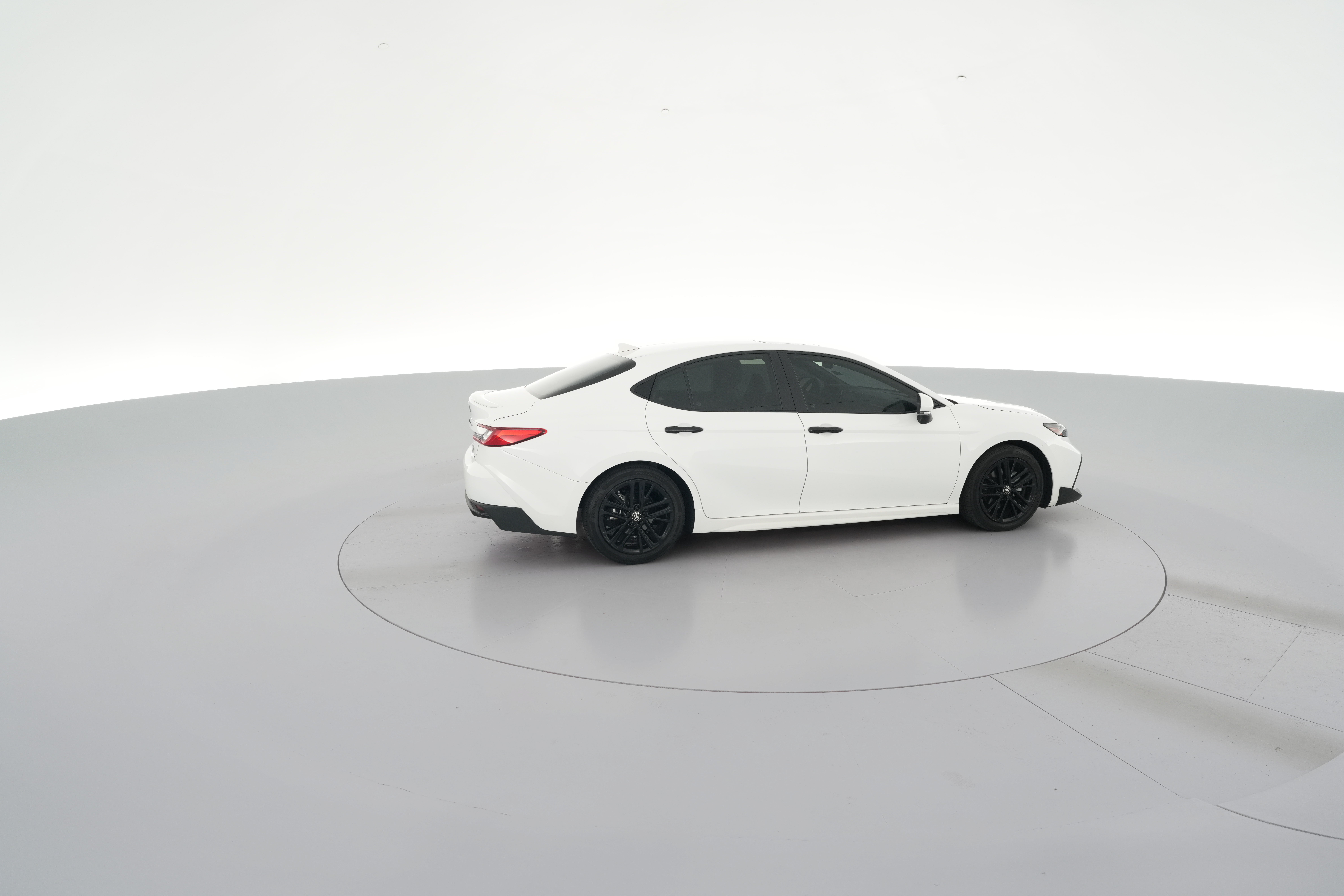 2025 Toyota Camry SE - Photo 32