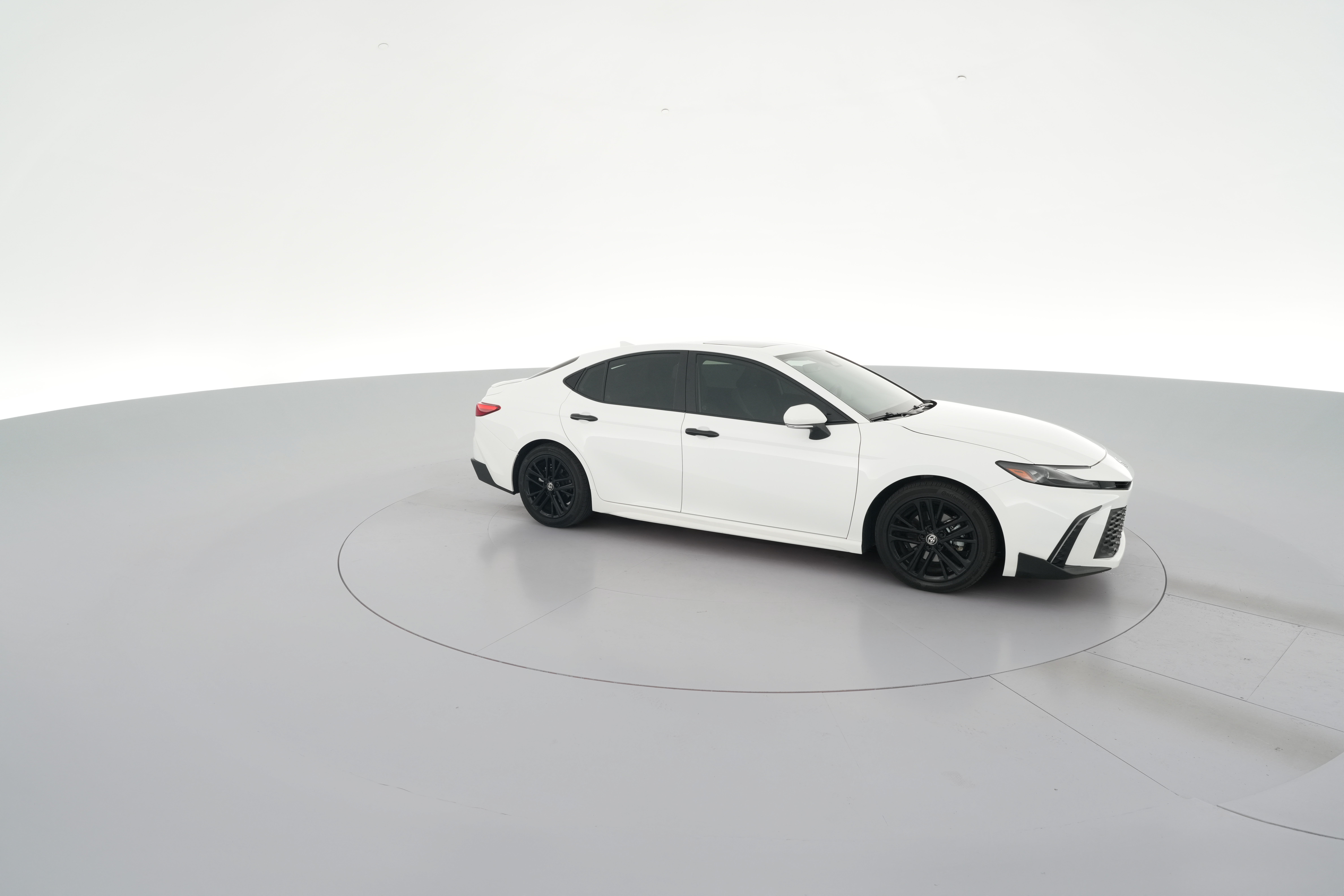 2025 Toyota Camry SE - Photo 34