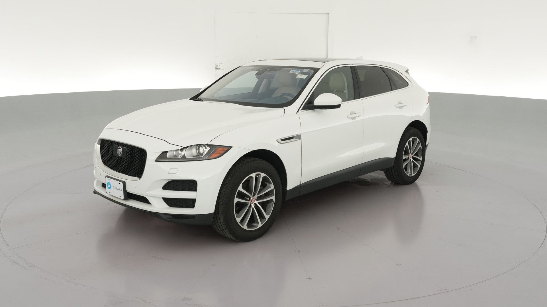2019 Jaguar F-PACE vehicle photo