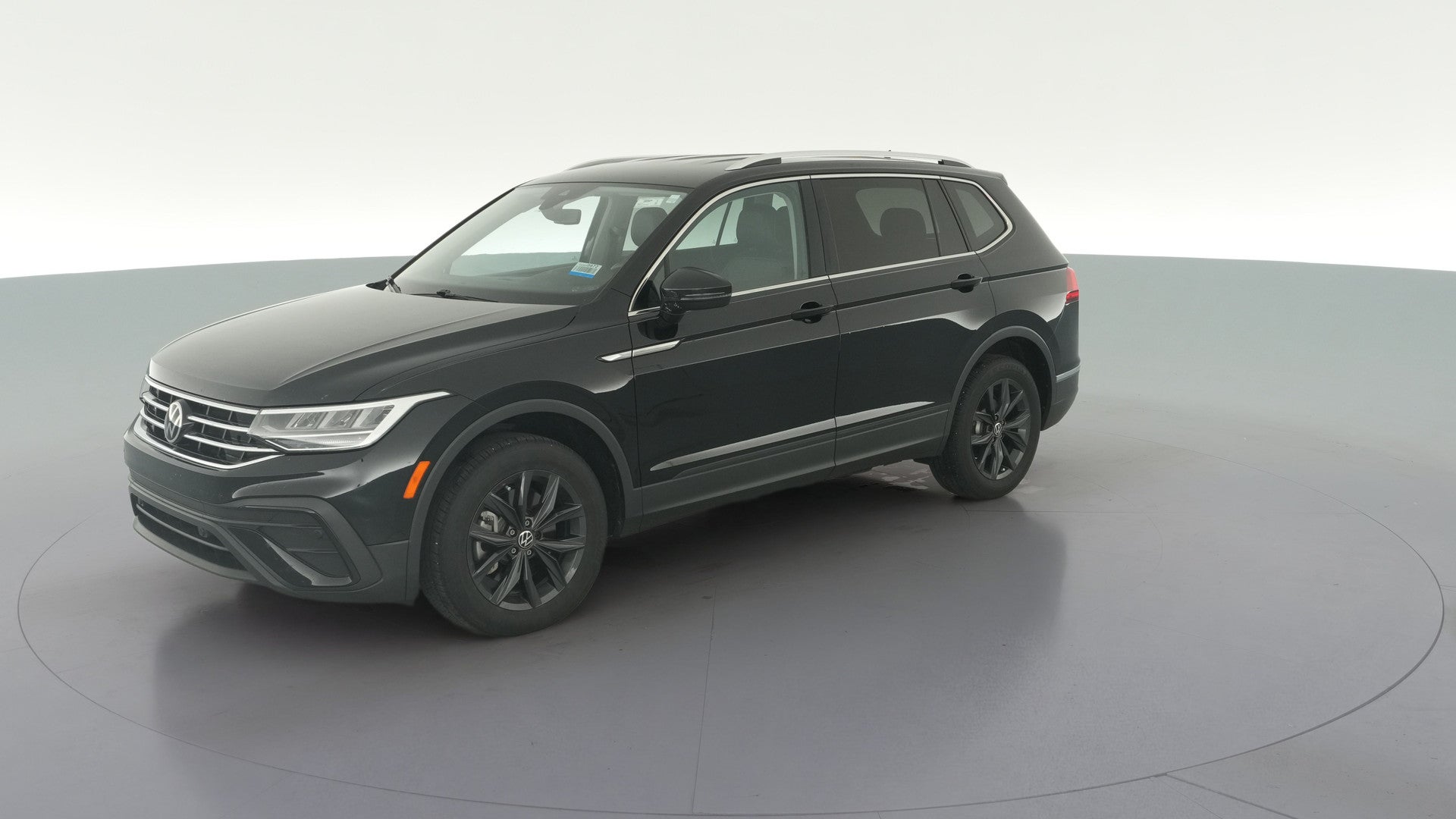 2024 Volkswagen Tiguan vehicle photo