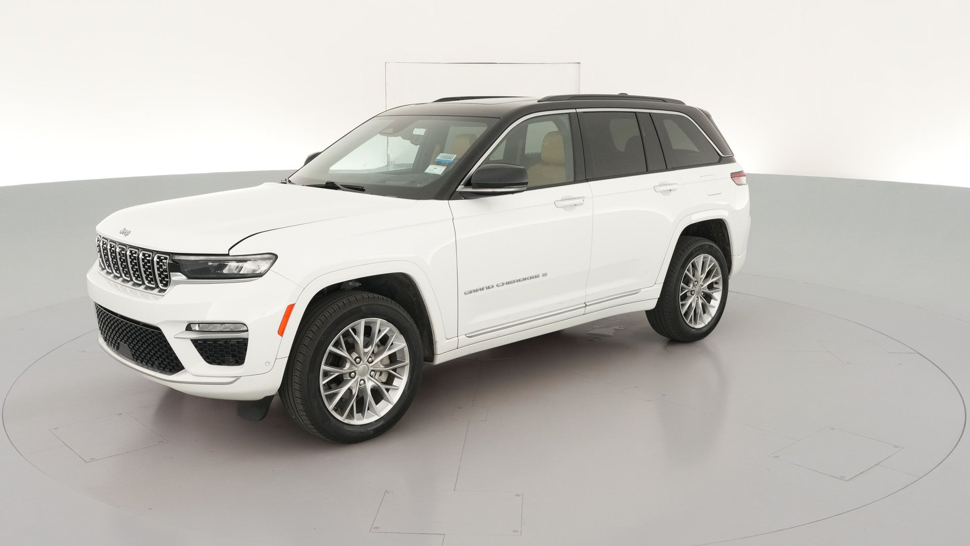 2022 Jeep Grand Cherokee vehicle photo