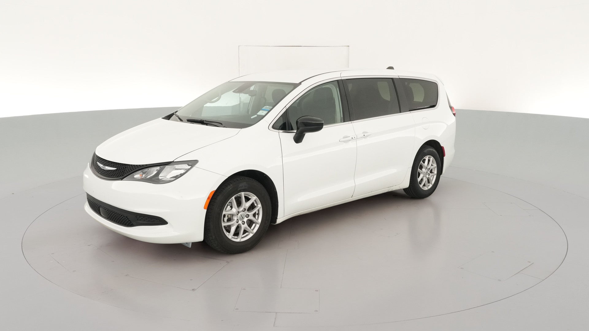 2024 Chrysler Voyager vehicle photo