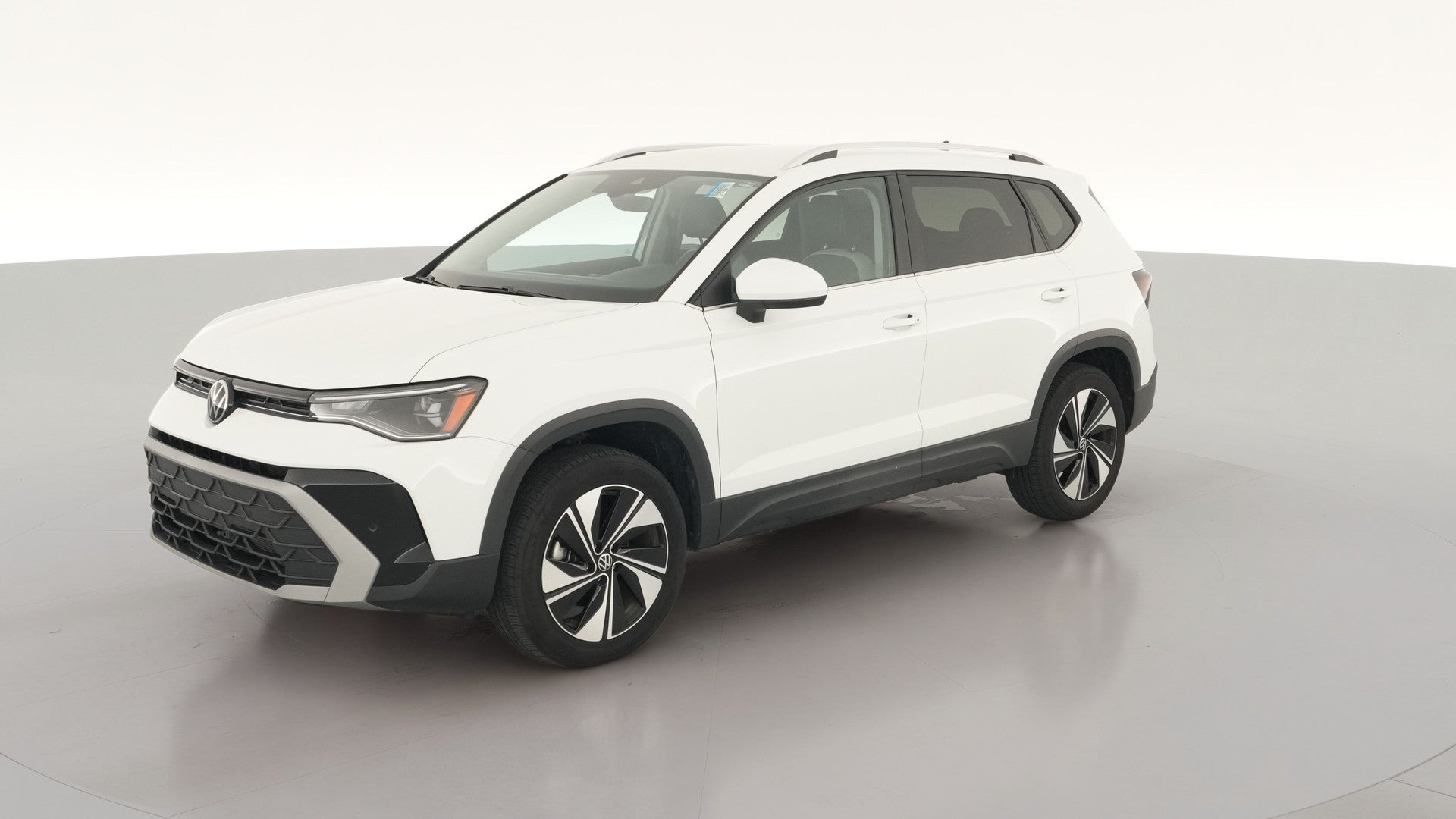 2025 Volkswagen Taos vehicle photo