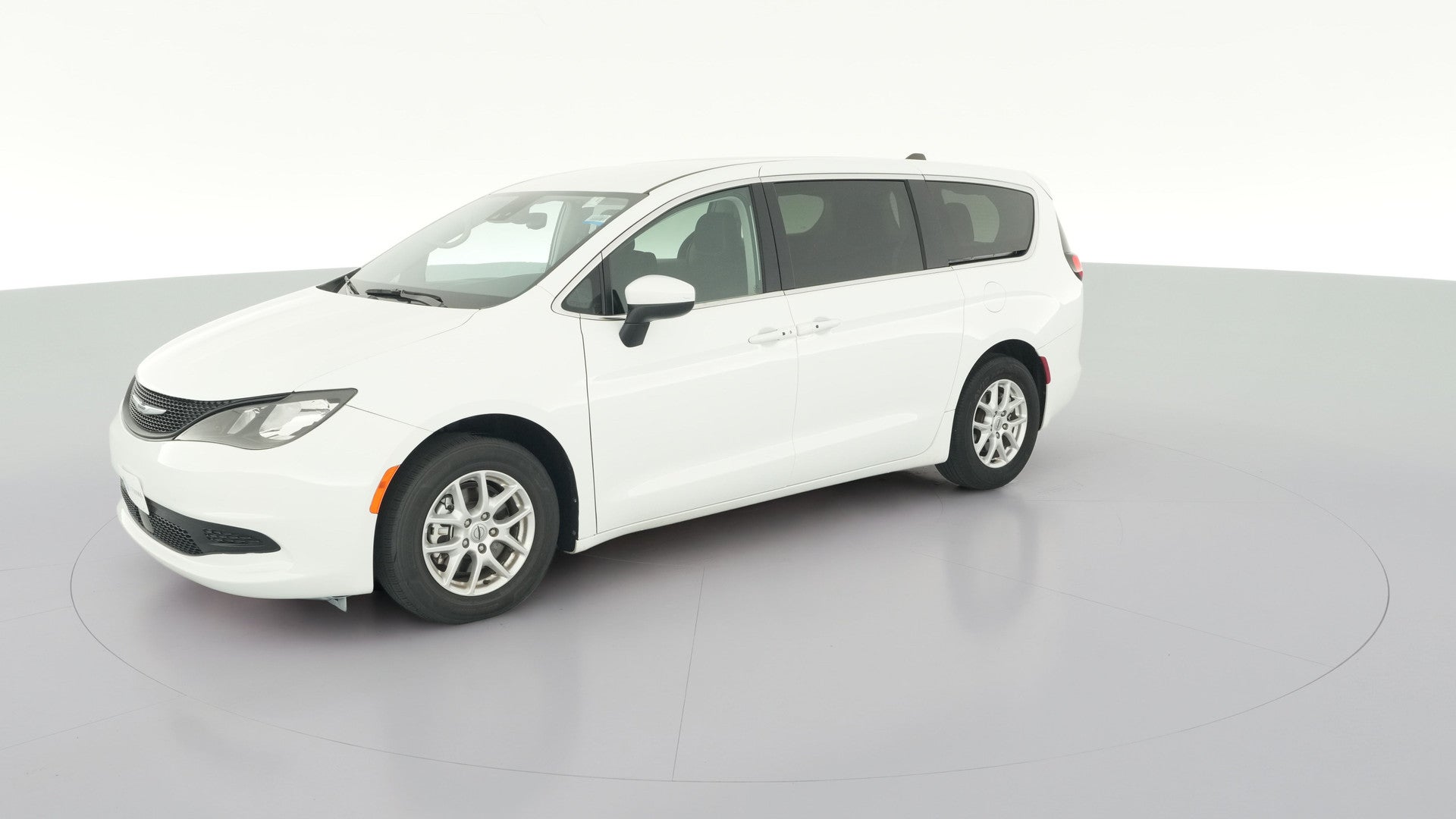 2023 Chrysler Voyager vehicle photo