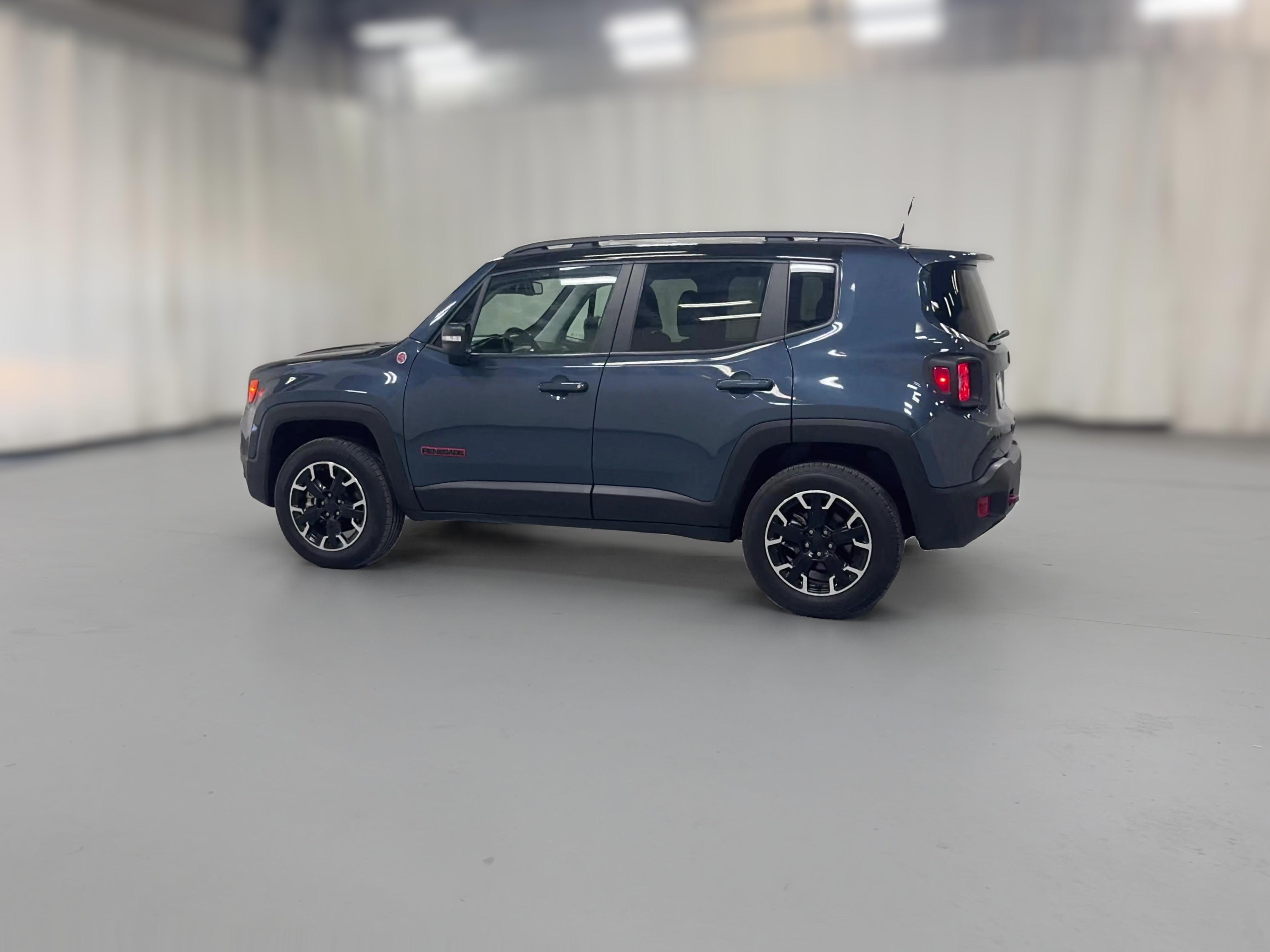 2023 Jeep Renegade Trailhawk - Photo 25