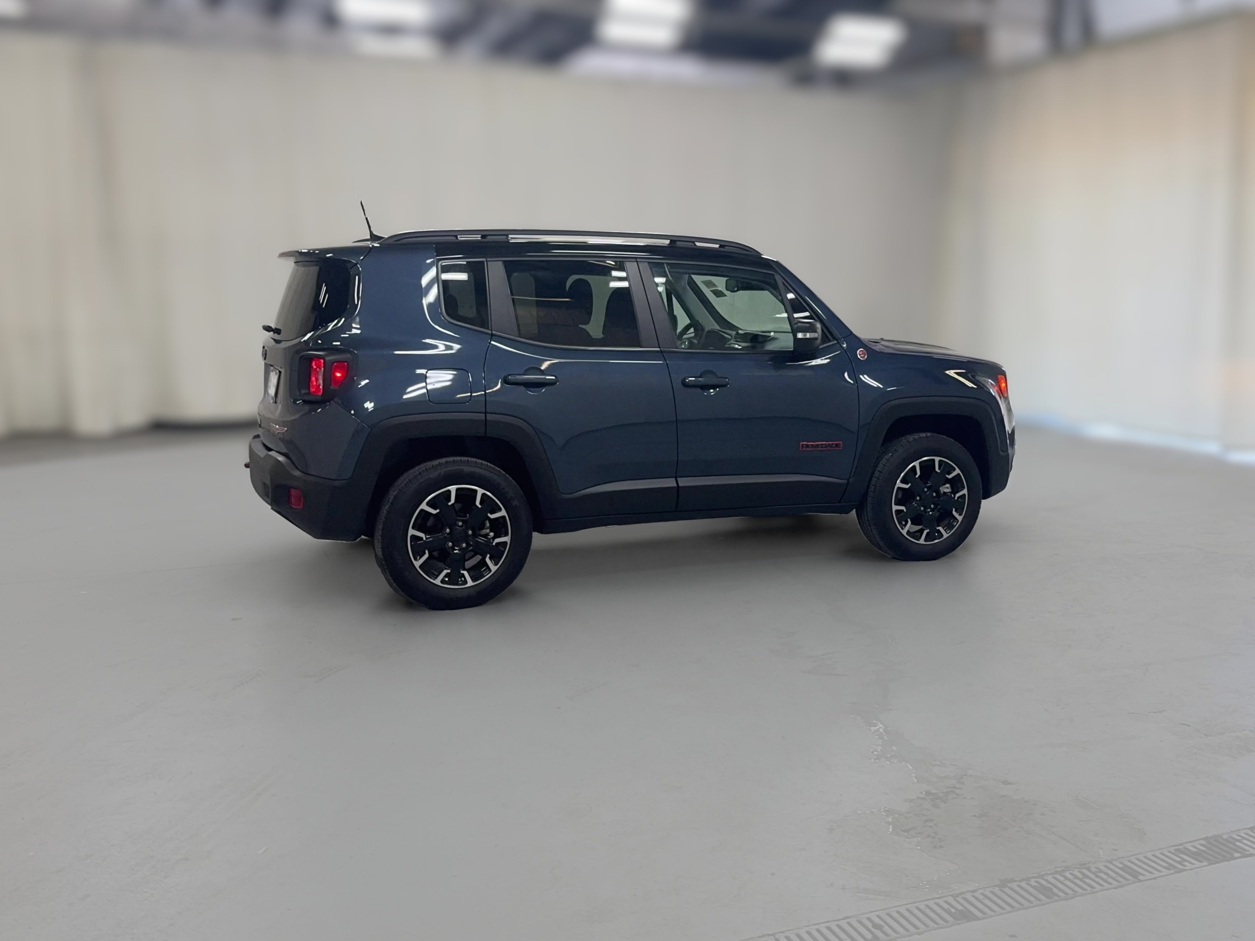 2023 Jeep Renegade Trailhawk - Photo 31
