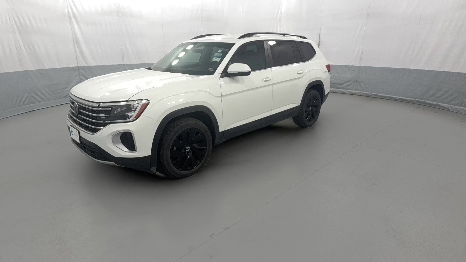 2024 Volkswagen Atlas vehicle photo