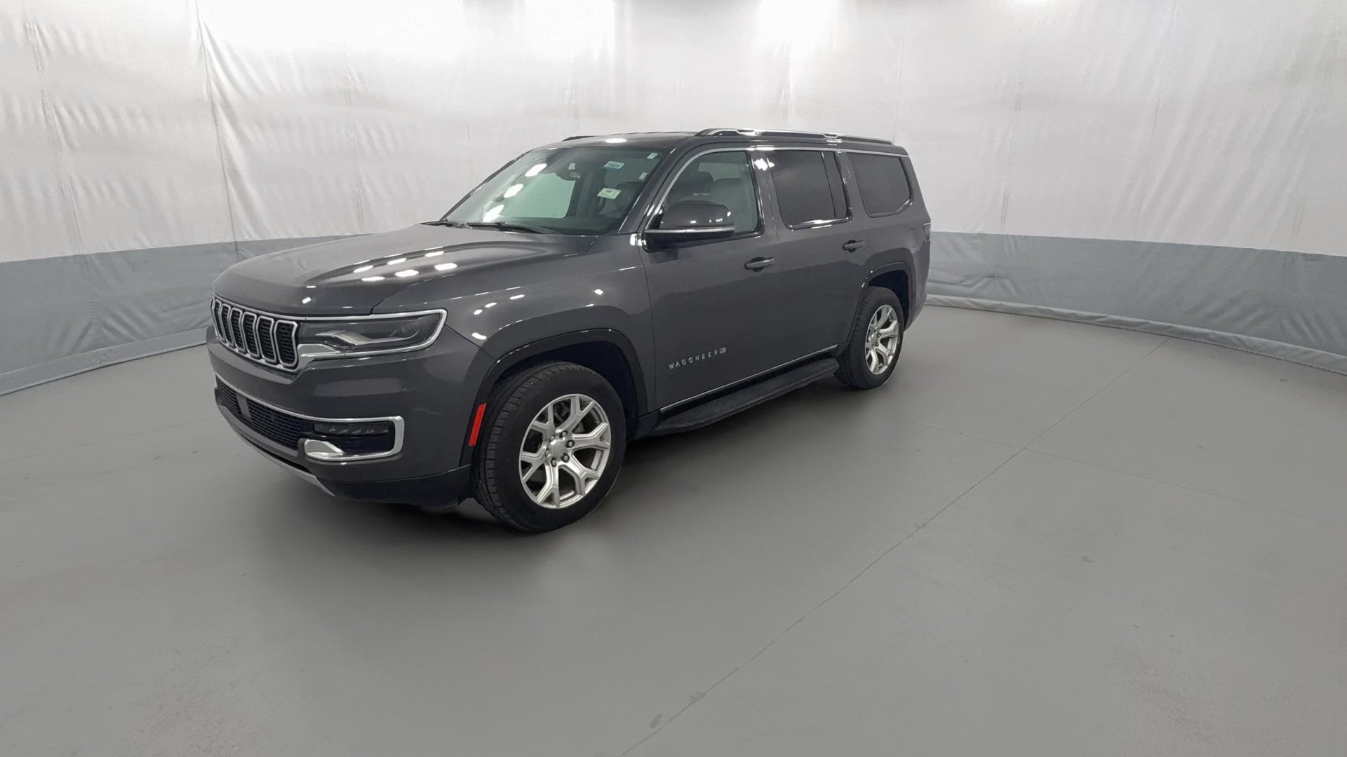 2022 Jeep Wagoneer vehicle photo