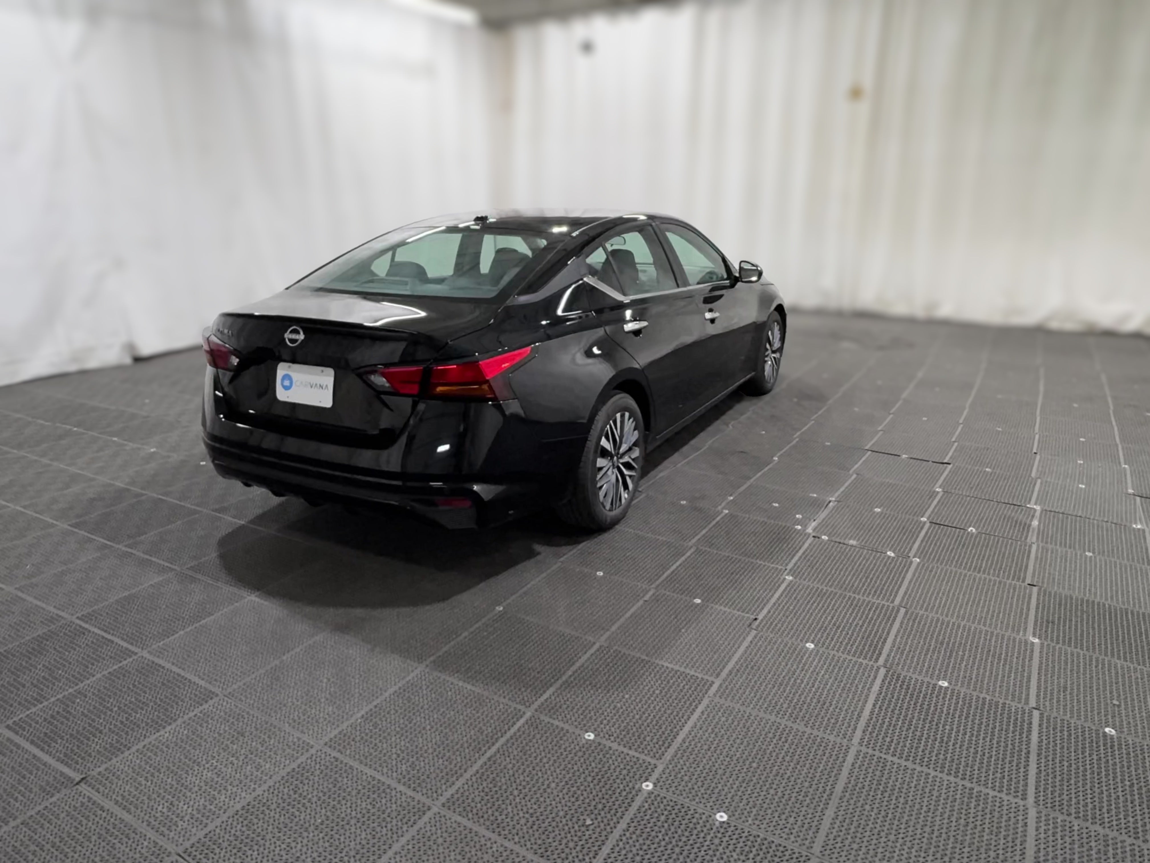 2025 Nissan Altima SV - Photo 30