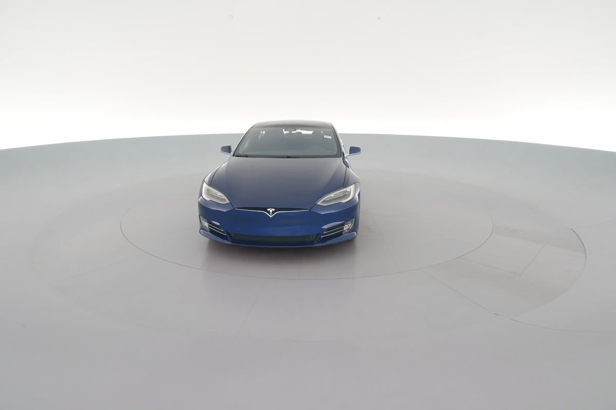 2019 Tesla Model S 100D Long Range in Deep Blue Metallic — 360° view 1