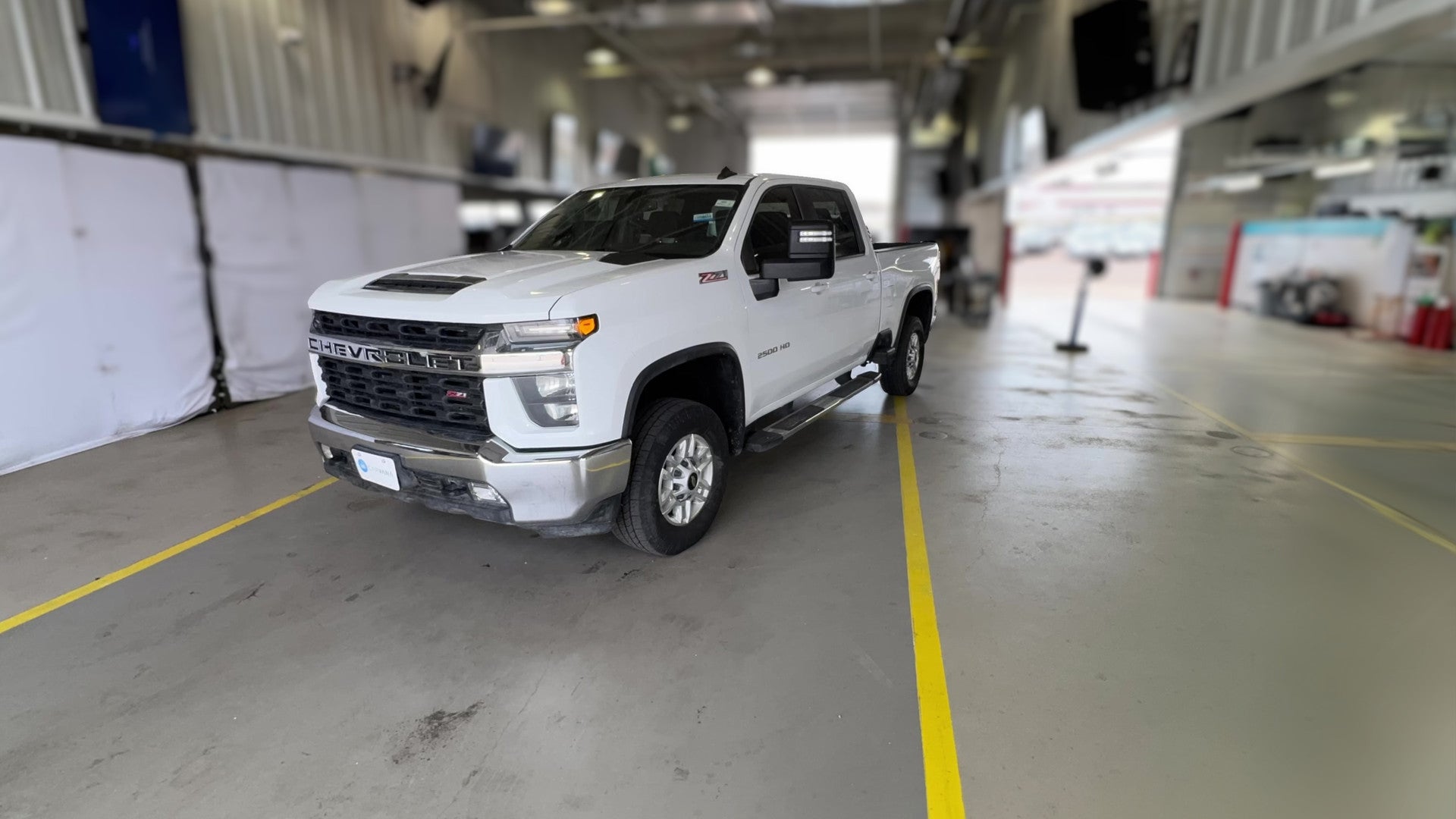 2022 Chevrolet Silverado 2500 HD Crew Cab vehicle photo