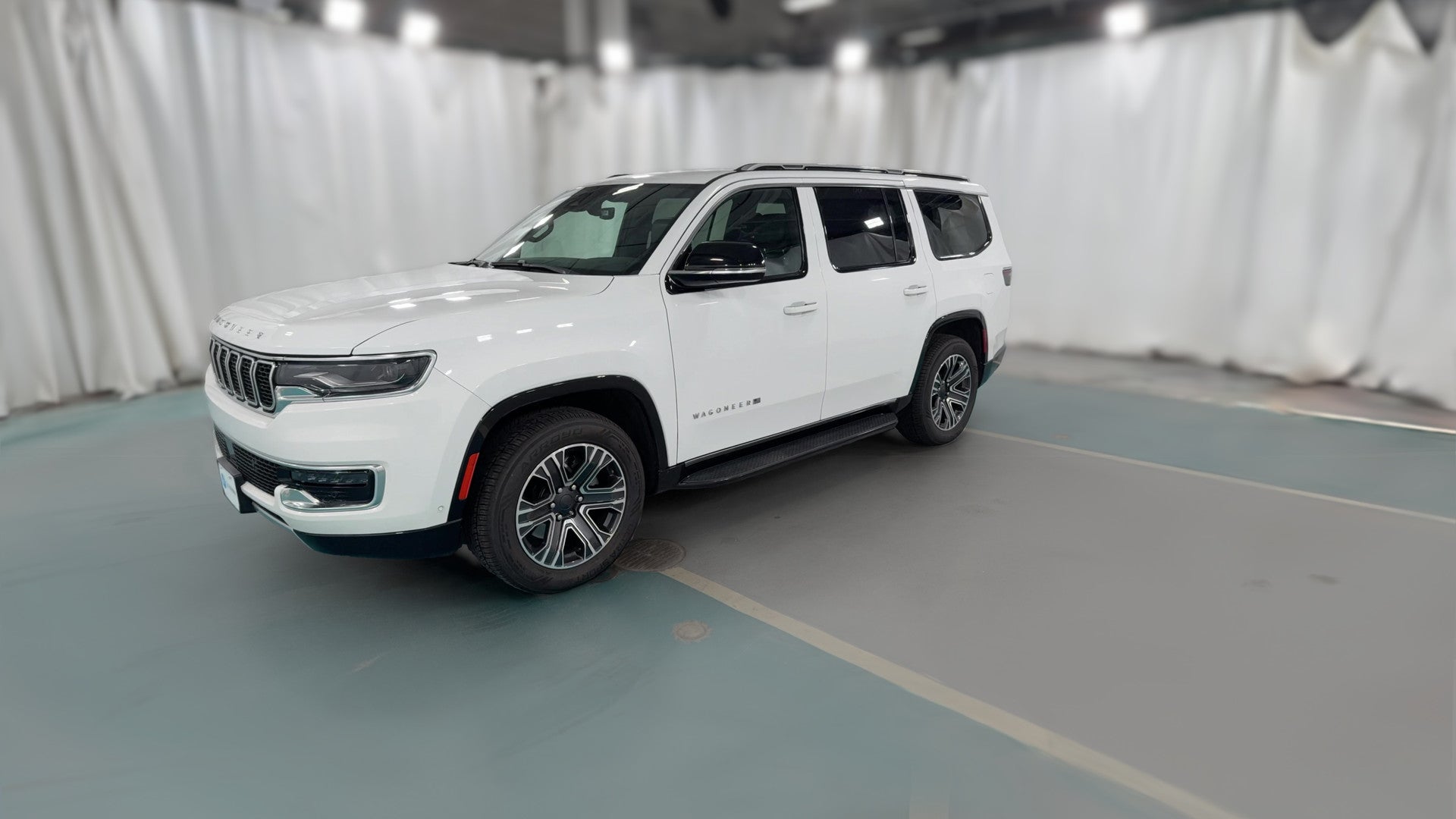 2024 Jeep Wagoneer vehicle photo