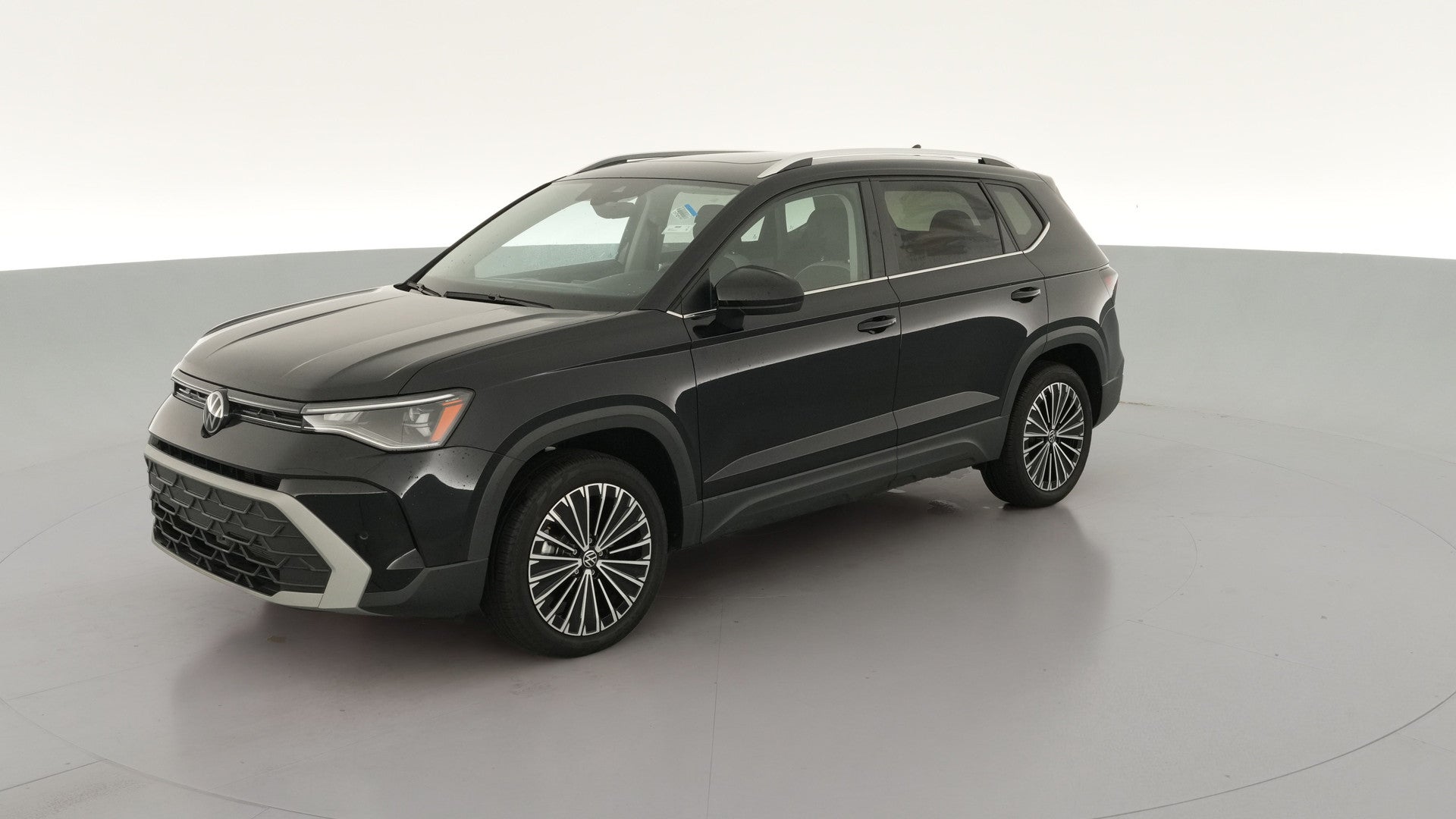 2025 Volkswagen Taos vehicle photo