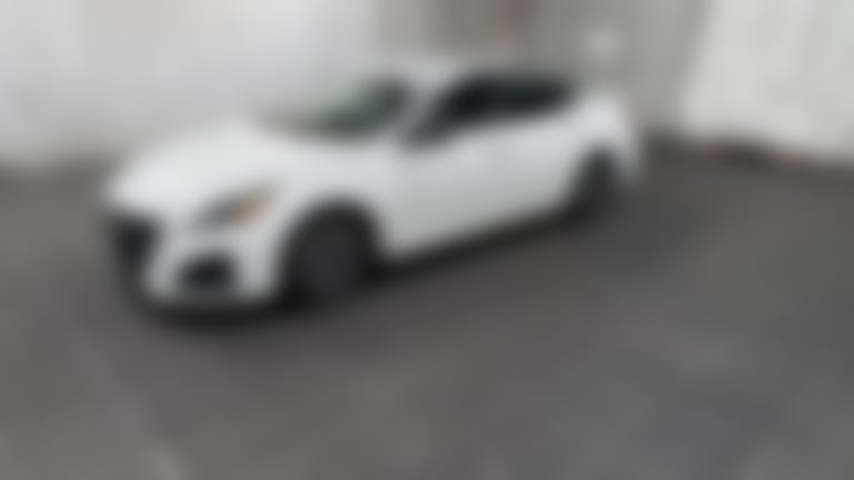 2025 Nissan Altima vehicle photo