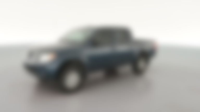 2017 Nissan Frontier Crew Cab vehicle photo