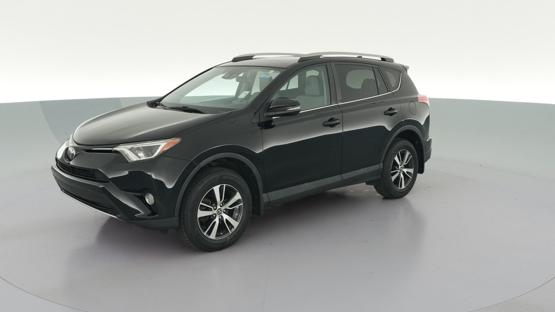 2018 Toyota RAV4 vehicle photo