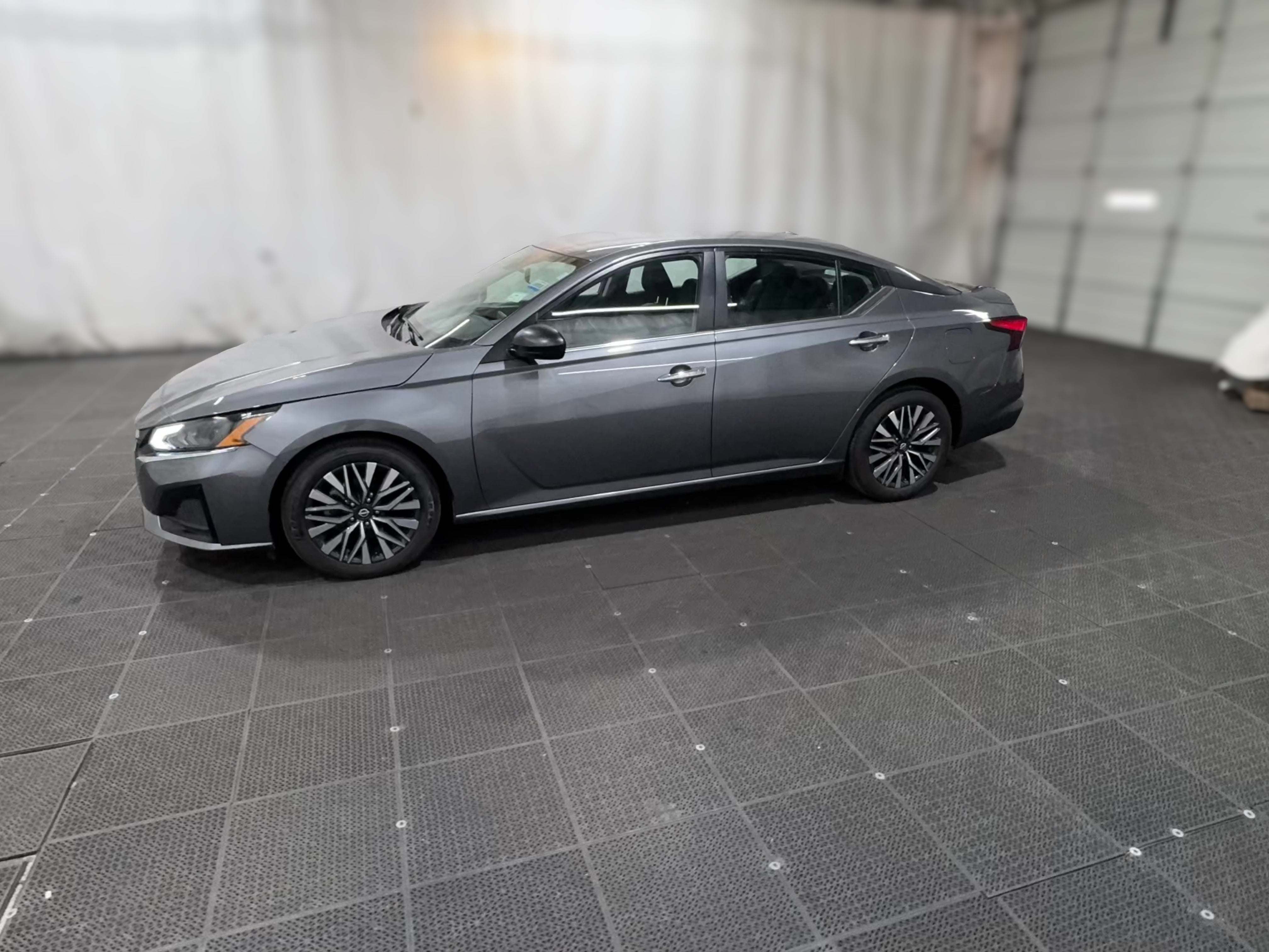 2025 Nissan Altima SV - Photo 22