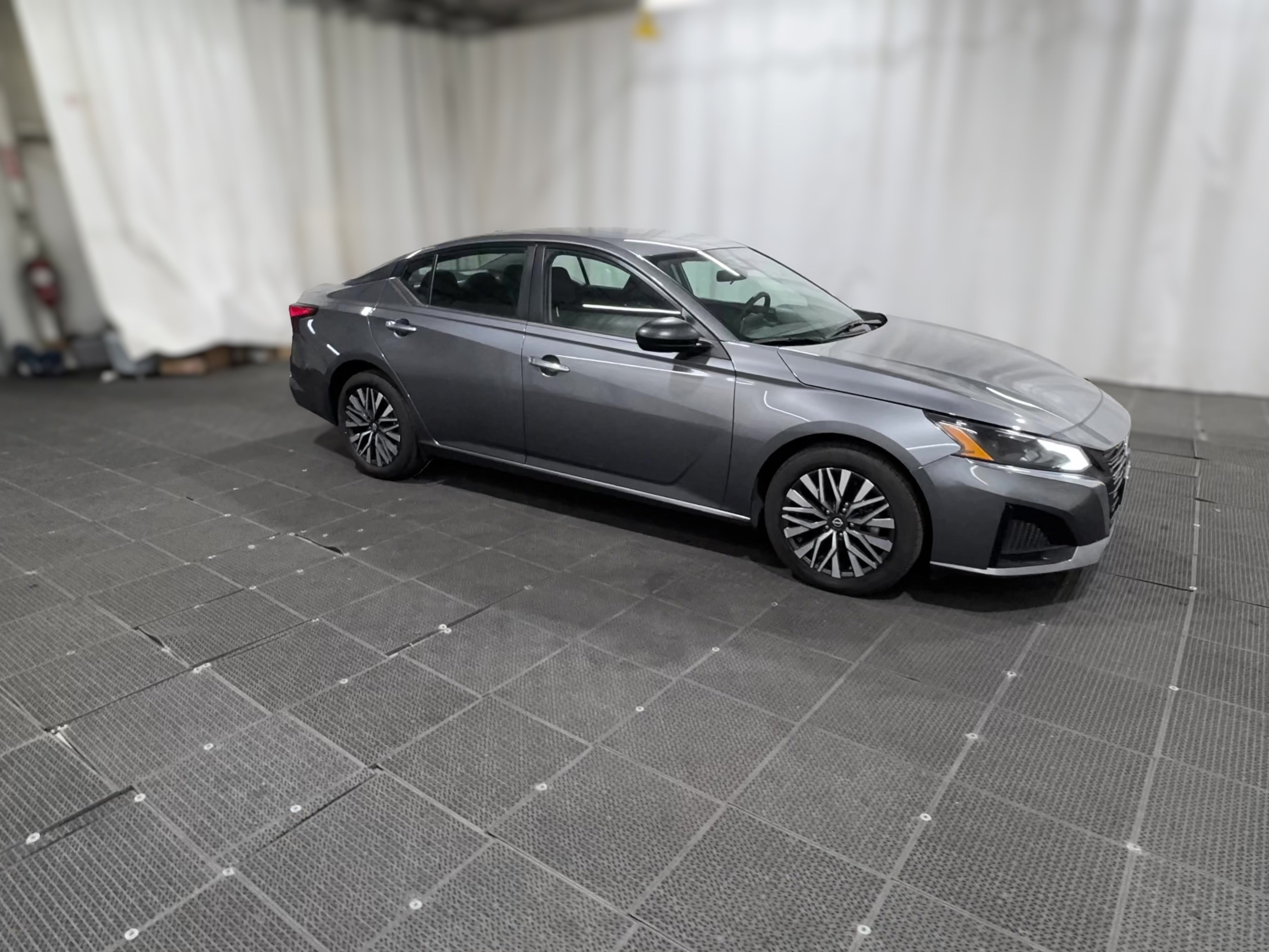 2025 Nissan Altima SV - Photo 32