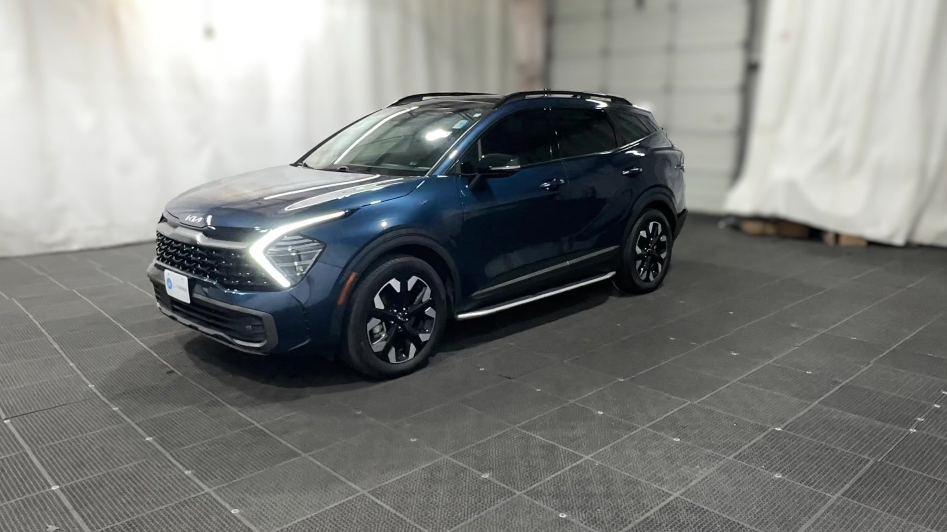 2023 Kia Sportage Plug-in Hybrid vehicle photo