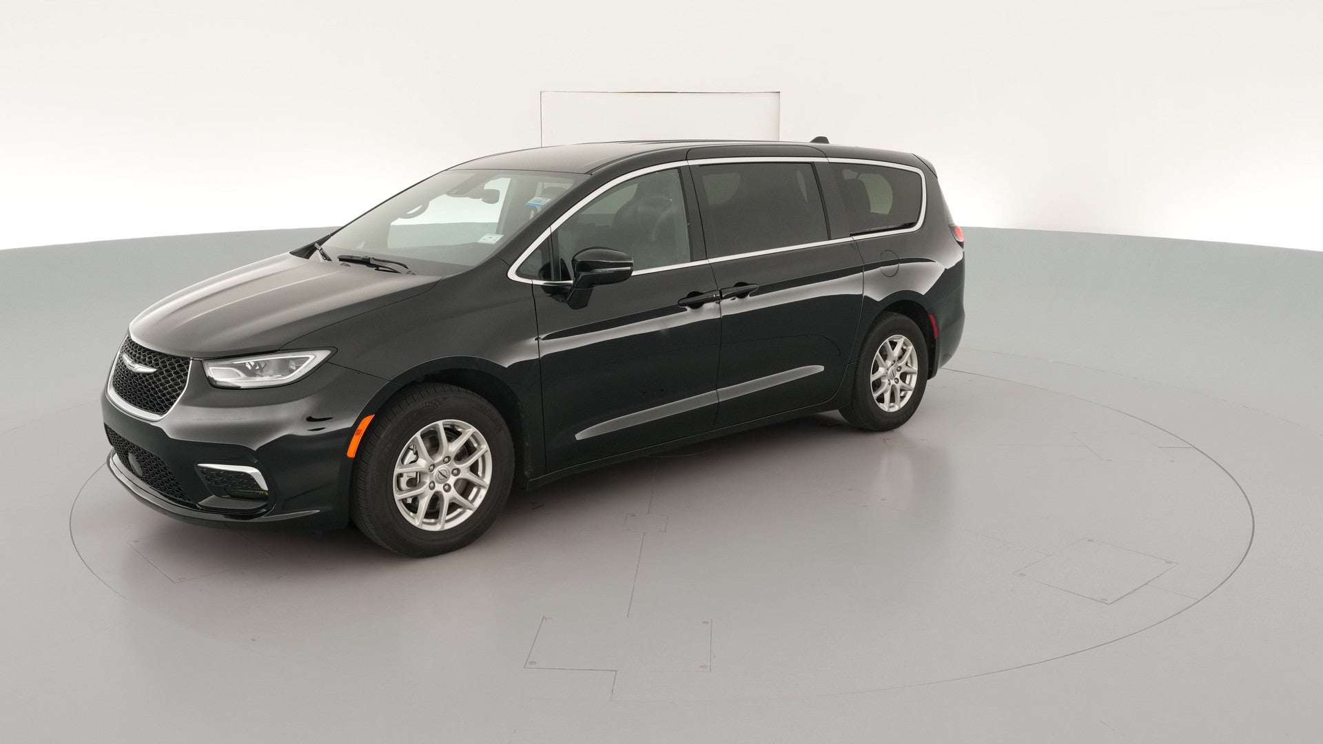 2025 Chrysler Pacifica vehicle photo