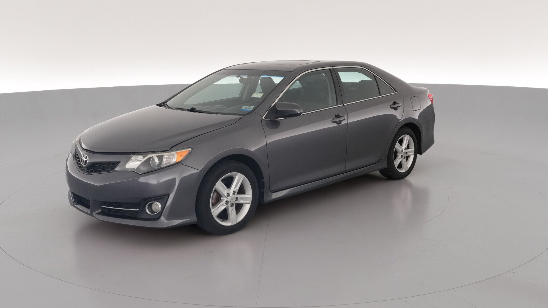 2014 Toyota Camry vehicle photo