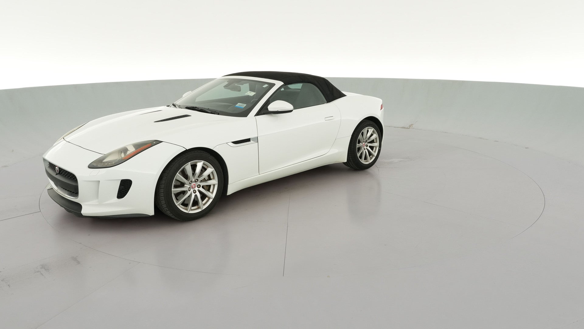 2016 Jaguar F-TYPE vehicle photo