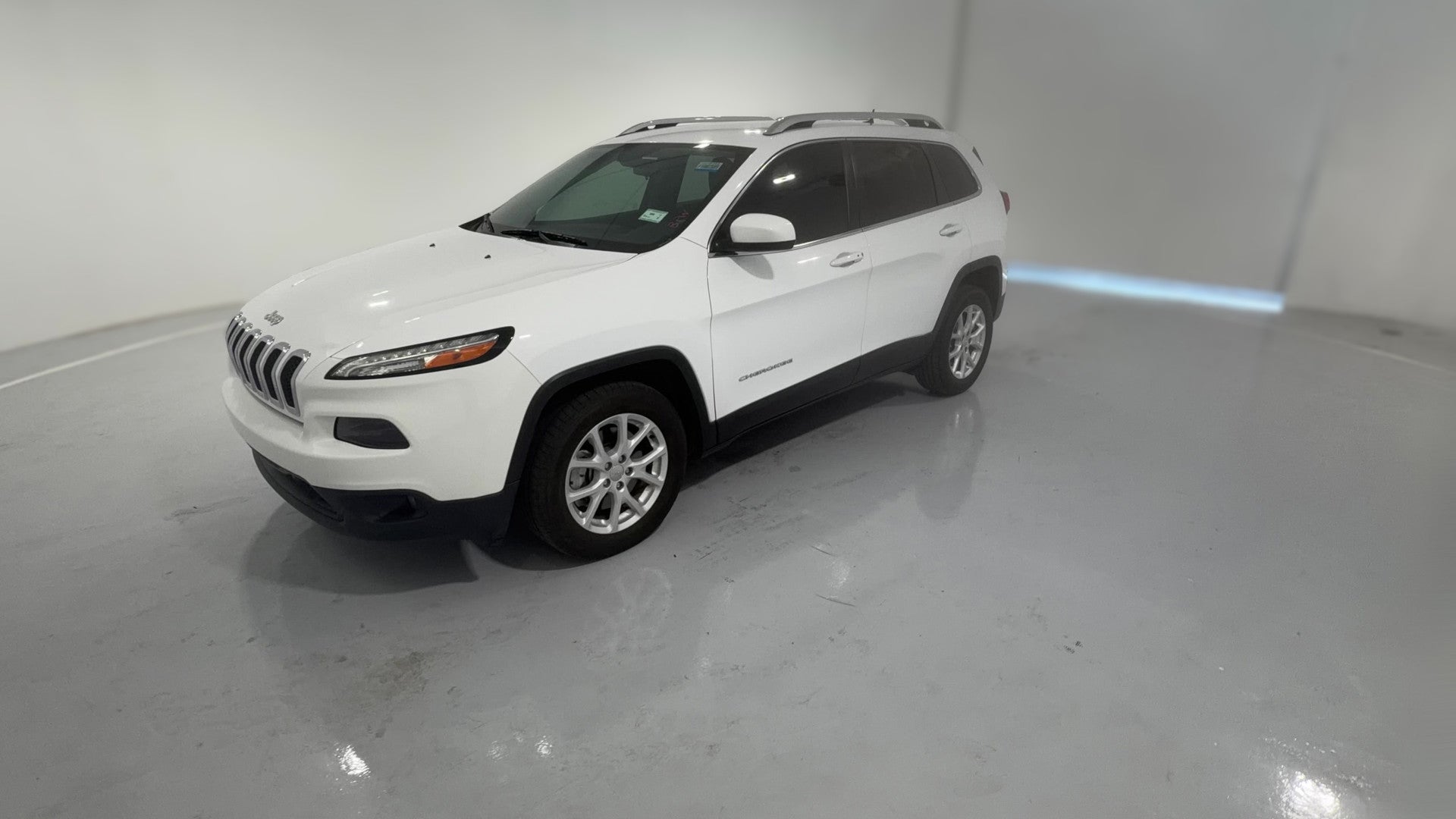 2018 Jeep Cherokee vehicle photo