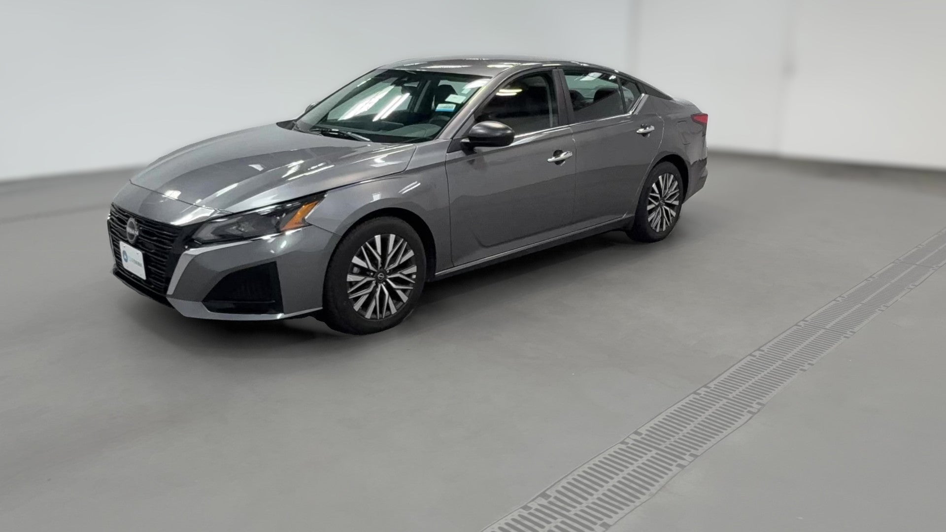 2025 Nissan Altima vehicle photo