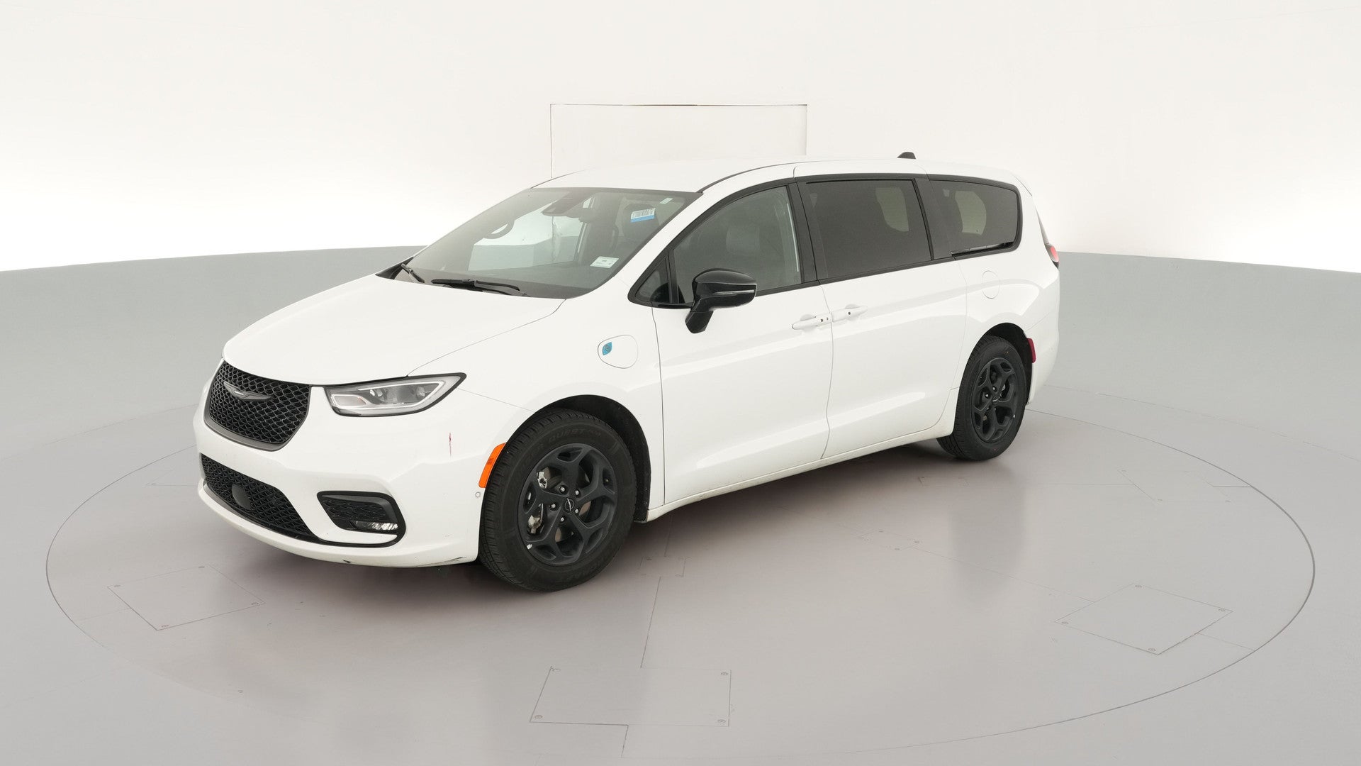 2024 Chrysler Pacifica Hybrid vehicle photo