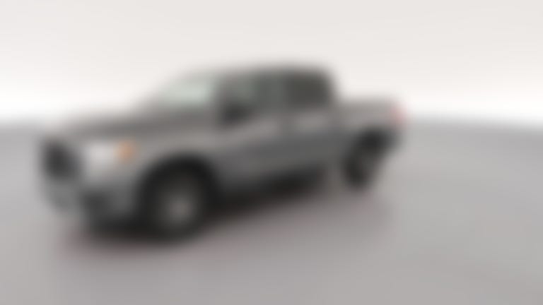 2024 Nissan Titan Crew Cab vehicle photo