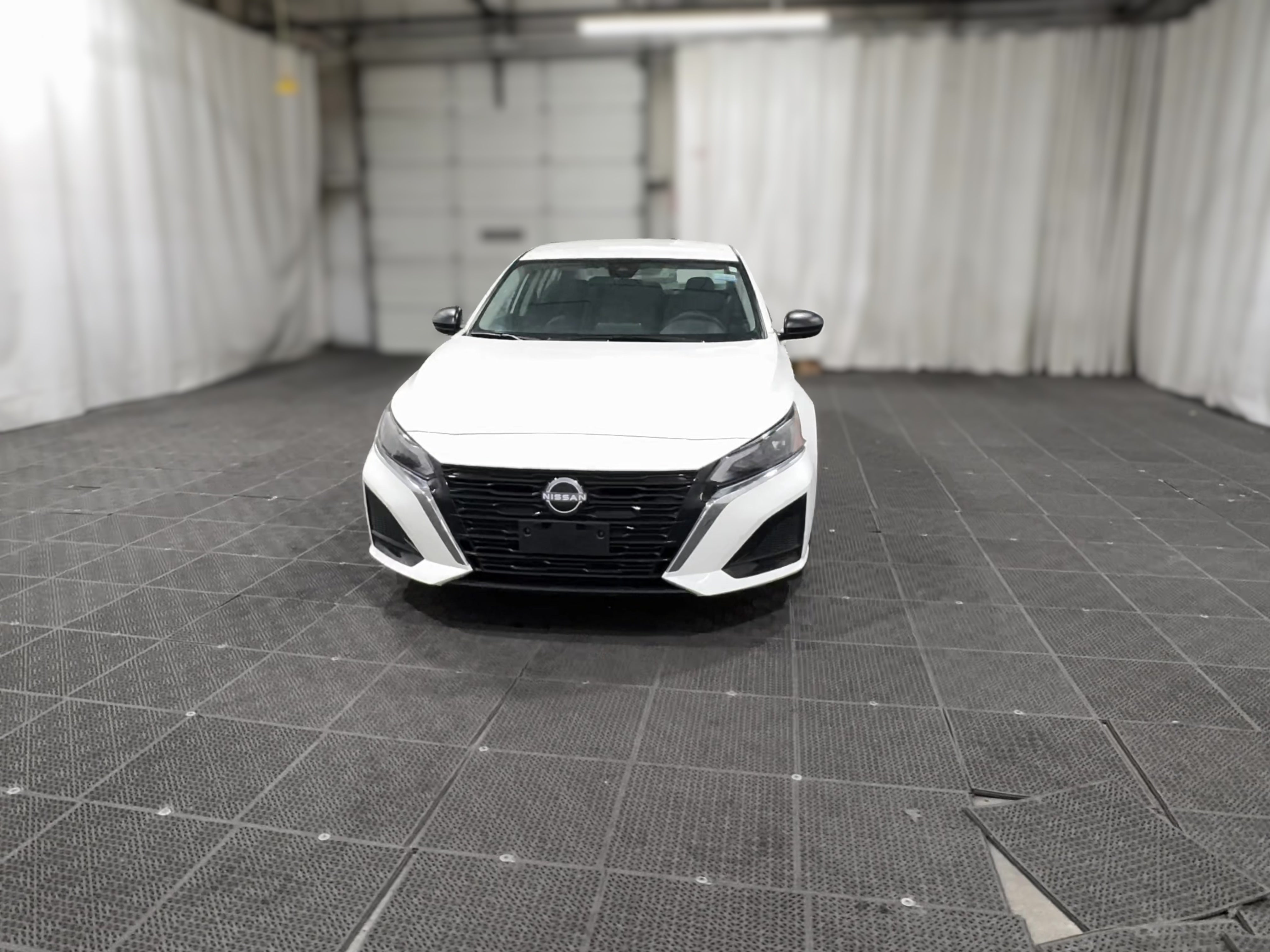 2025 Nissan Altima SV - Photo 17