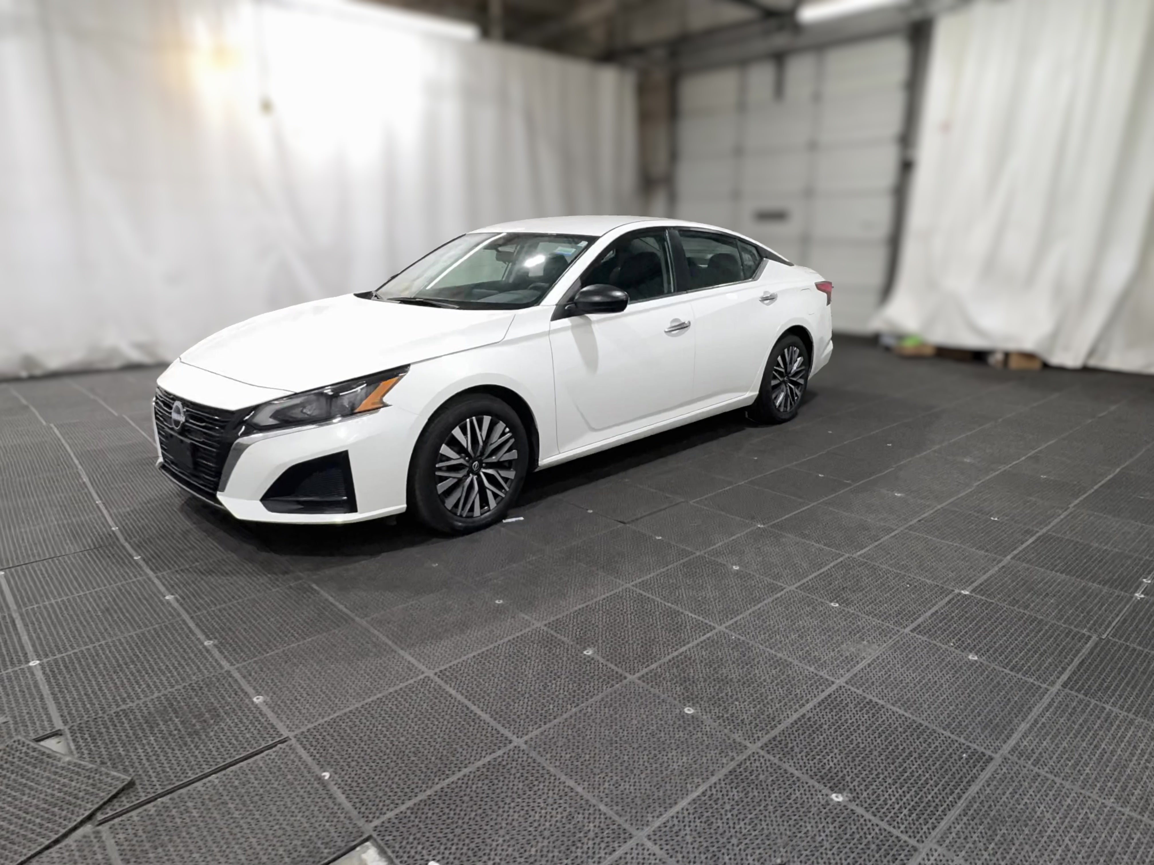 2025 Nissan Altima SV - Photo 19