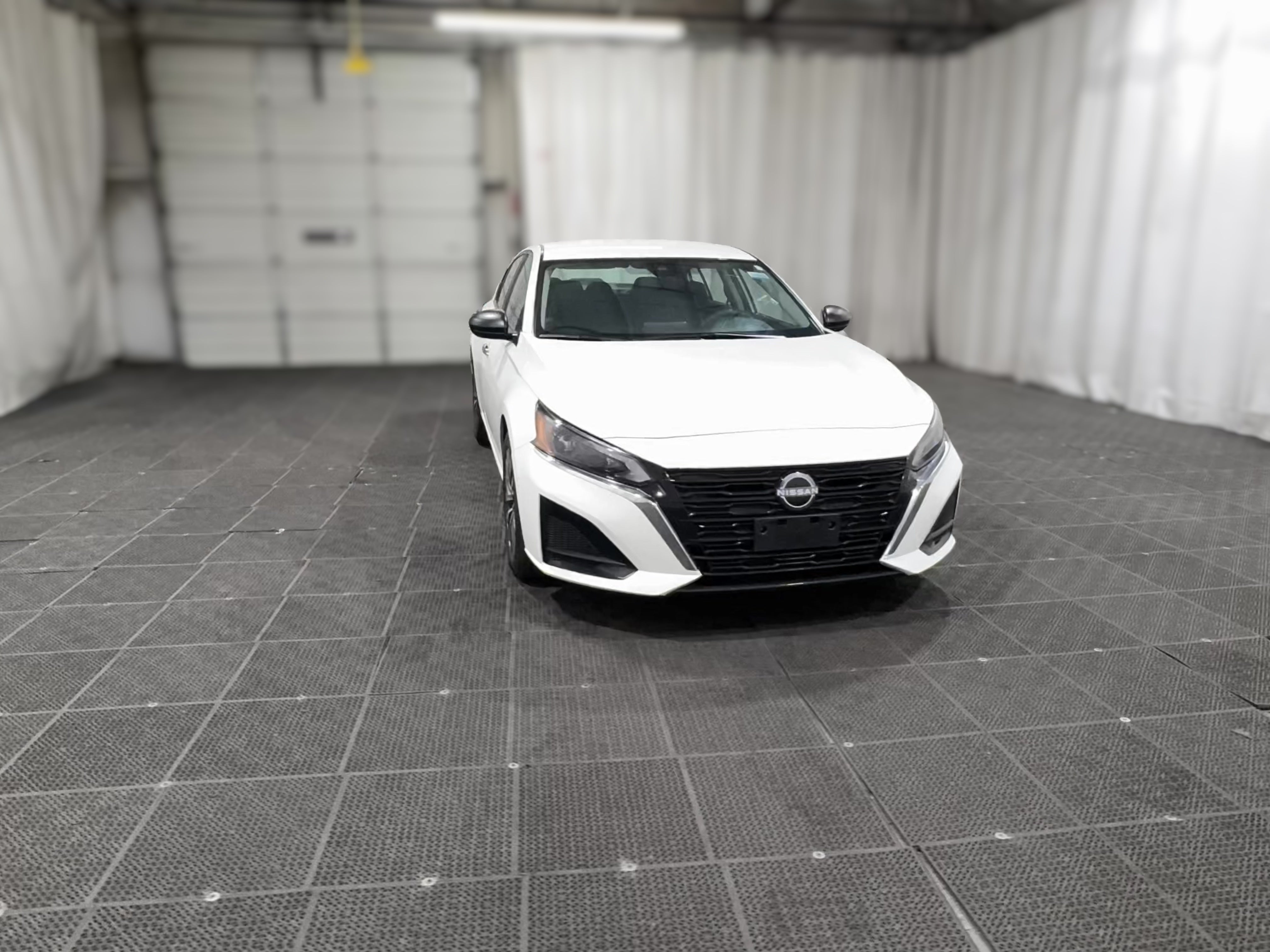 2025 Nissan Altima SV - Photo 32