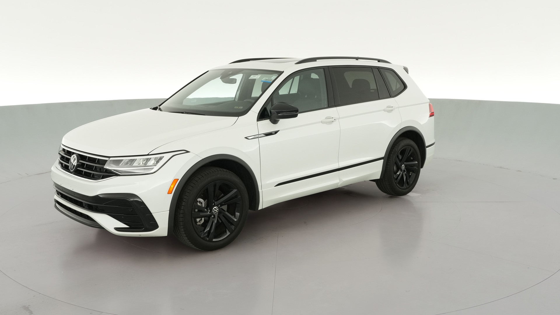2024 Volkswagen Tiguan vehicle photo
