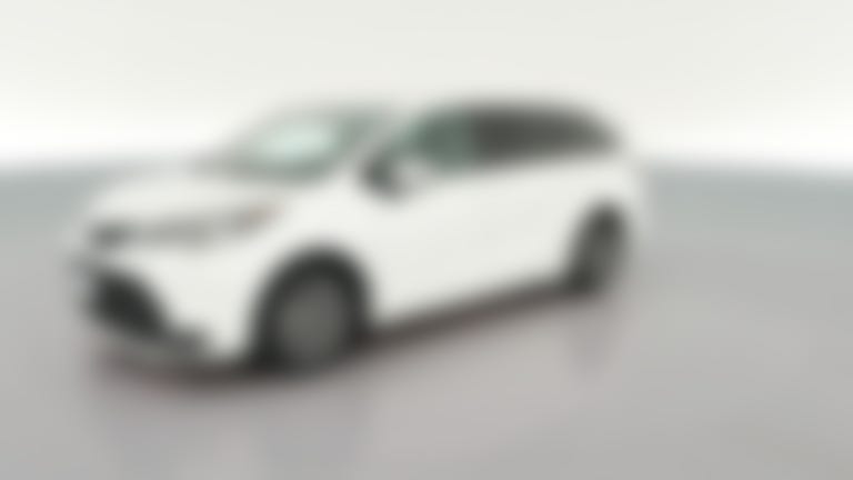 2023 Toyota Sienna vehicle photo