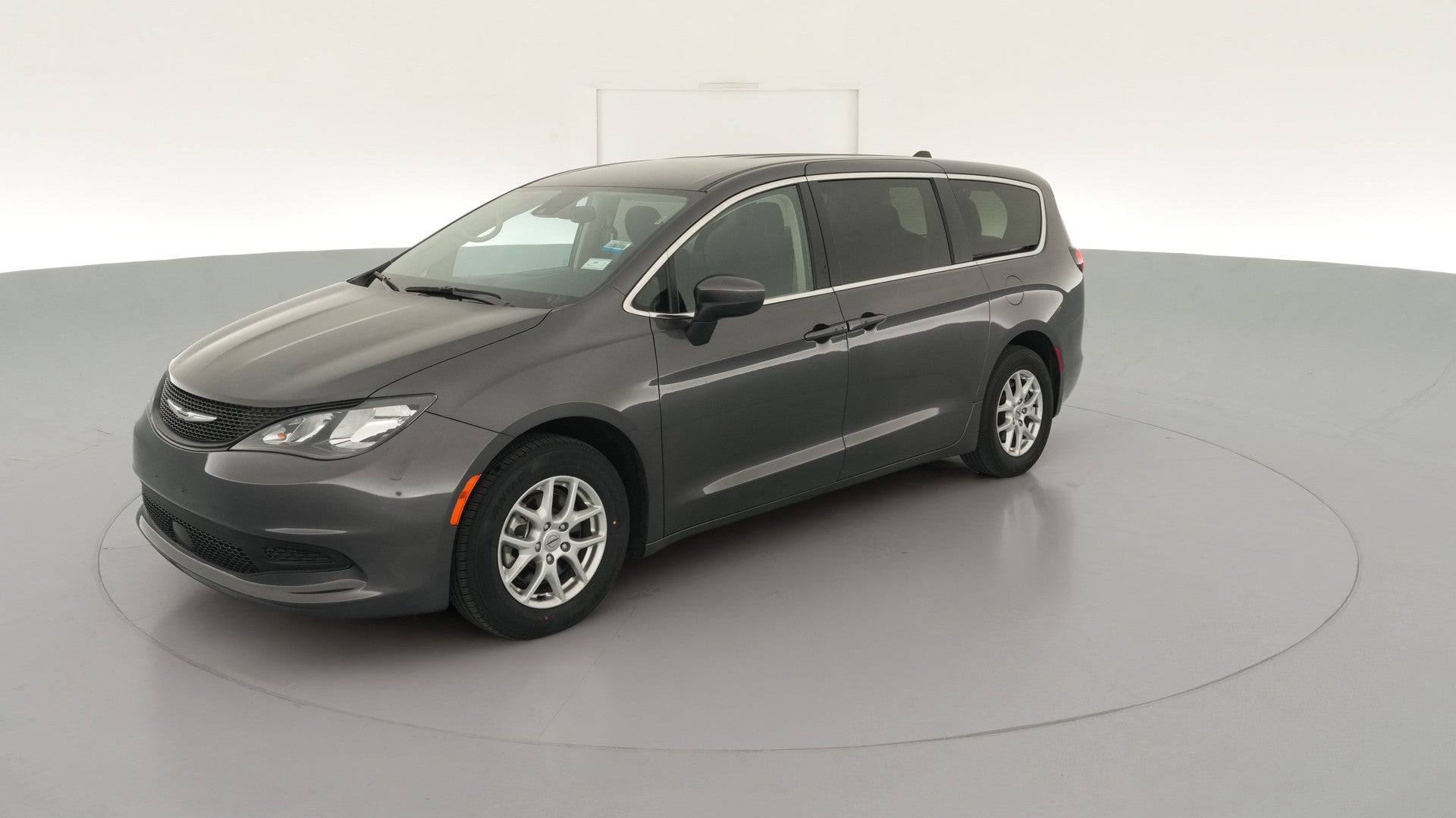 2023 Chrysler Voyager vehicle photo