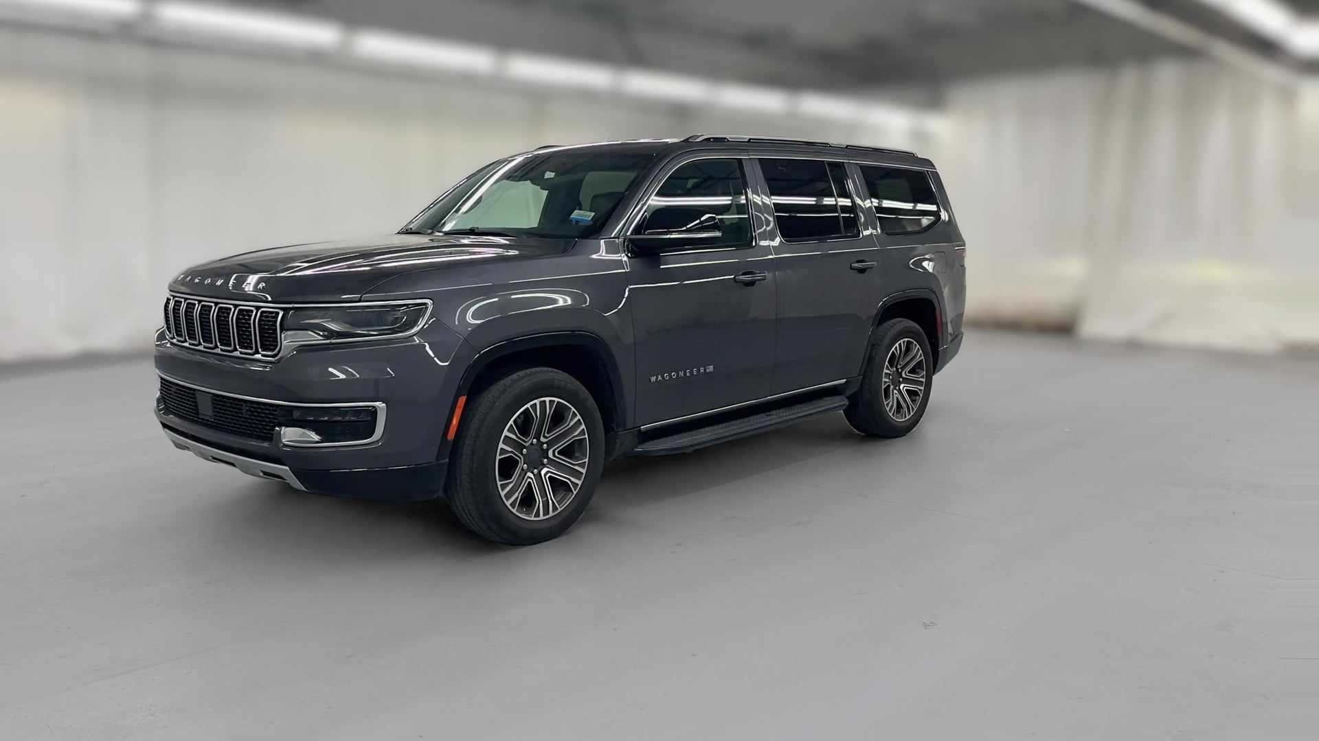 2024 Jeep Wagoneer vehicle photo