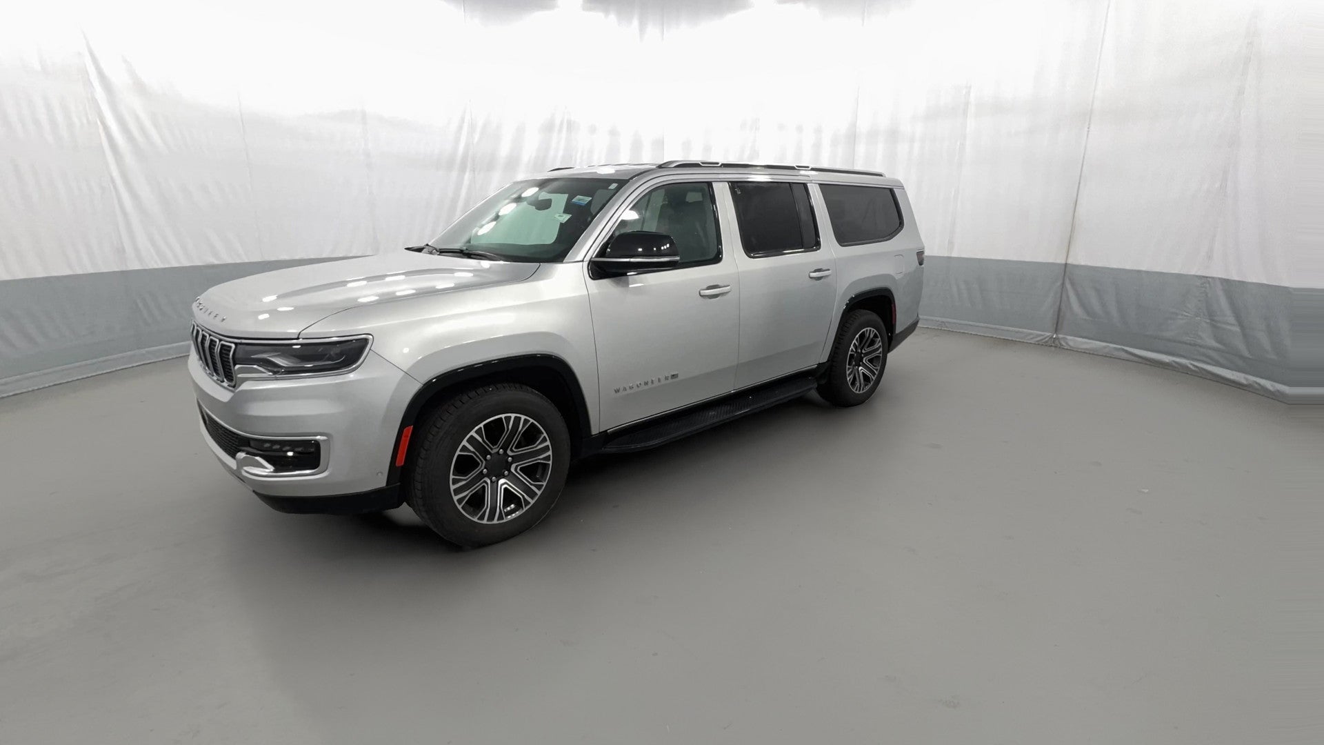 2024 Jeep Wagoneer L vehicle photo