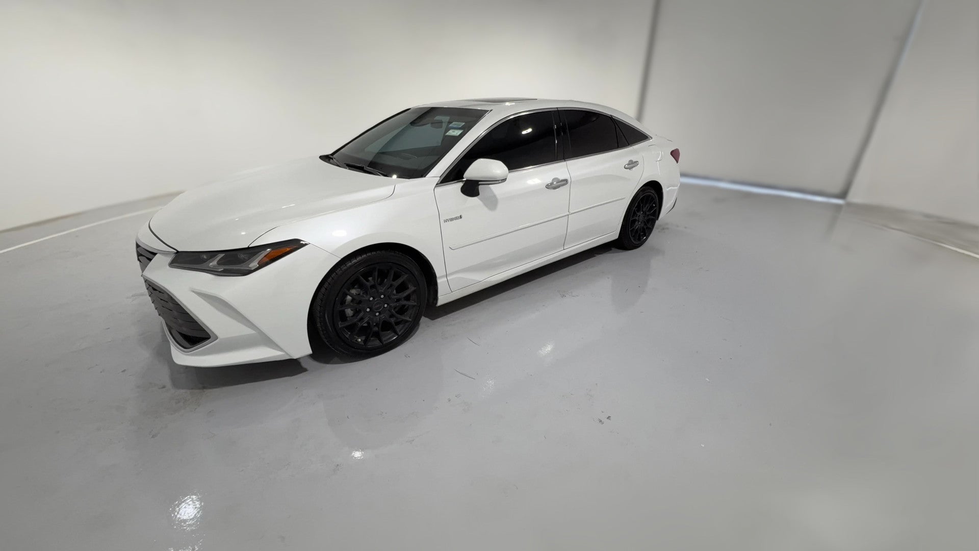 2021 Toyota Avalon Hybrid vehicle photo