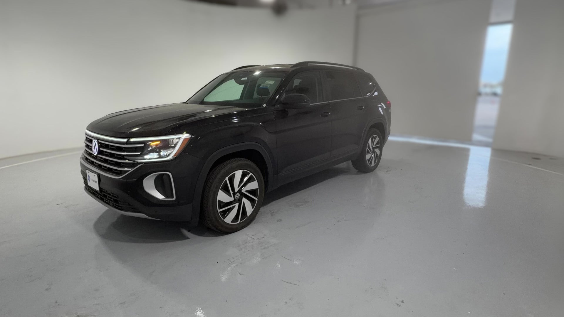 2026 Volkswagen Atlas vehicle photo