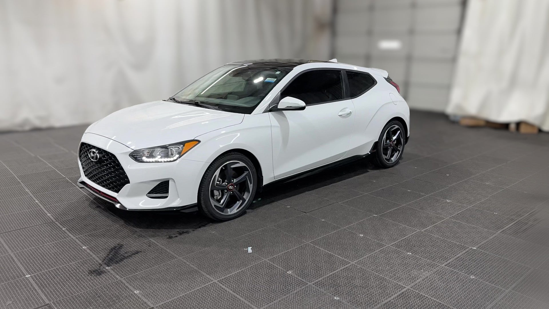 2020 Hyundai Veloster vehicle photo