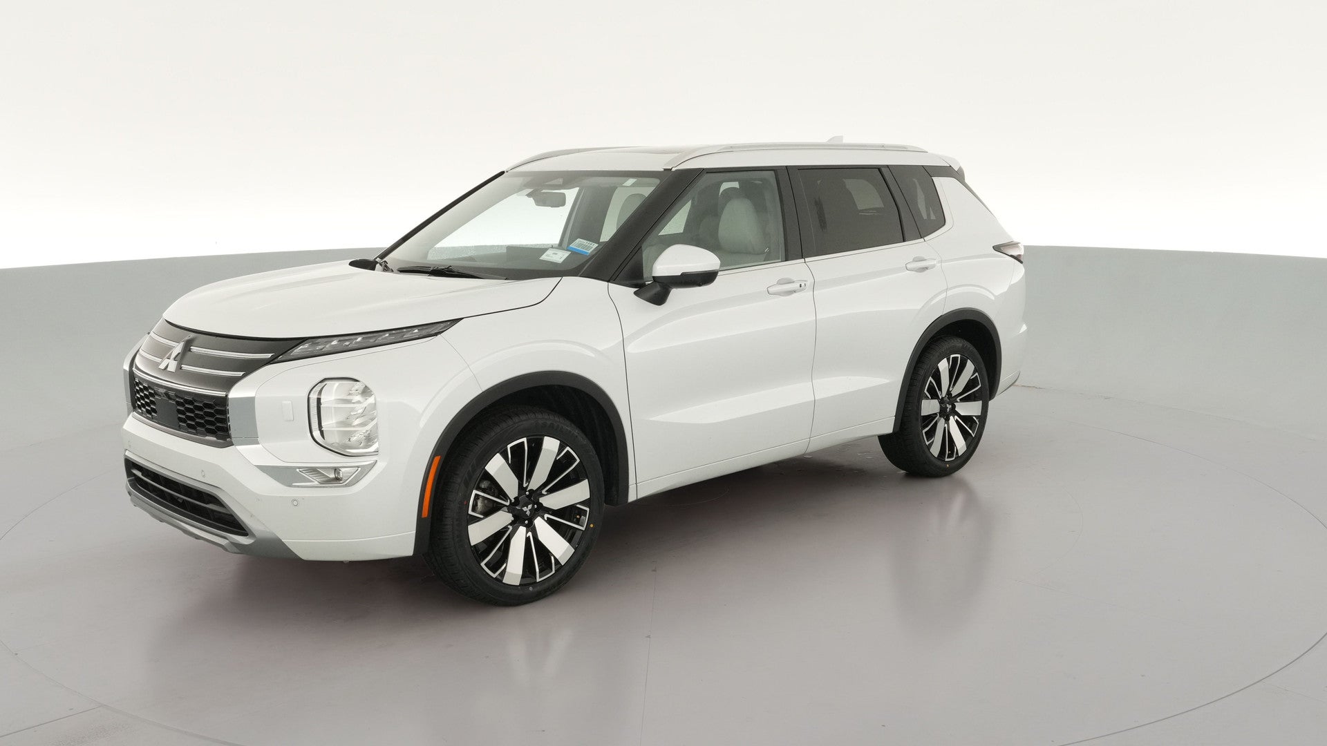 2025 Mitsubishi Outlander vehicle photo