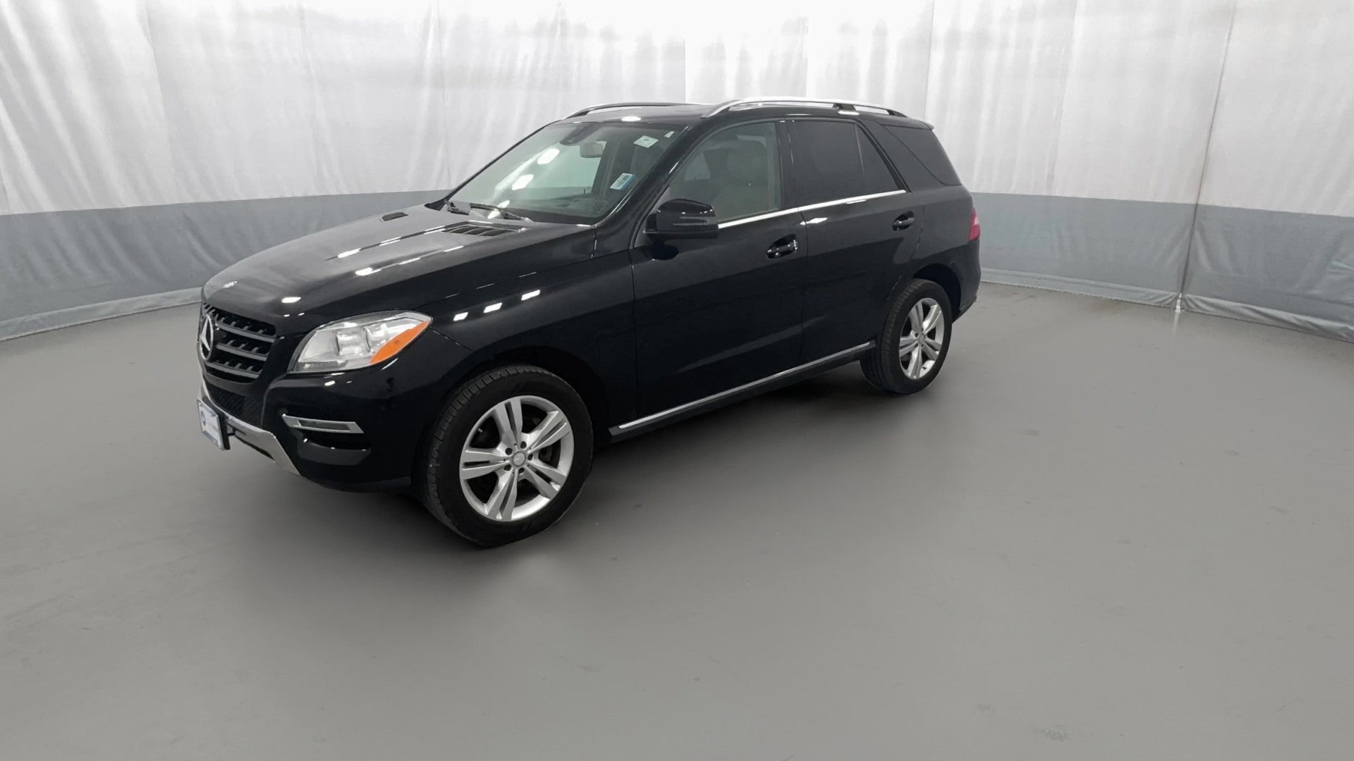 2014 Mercedes-Benz M-Class vehicle photo