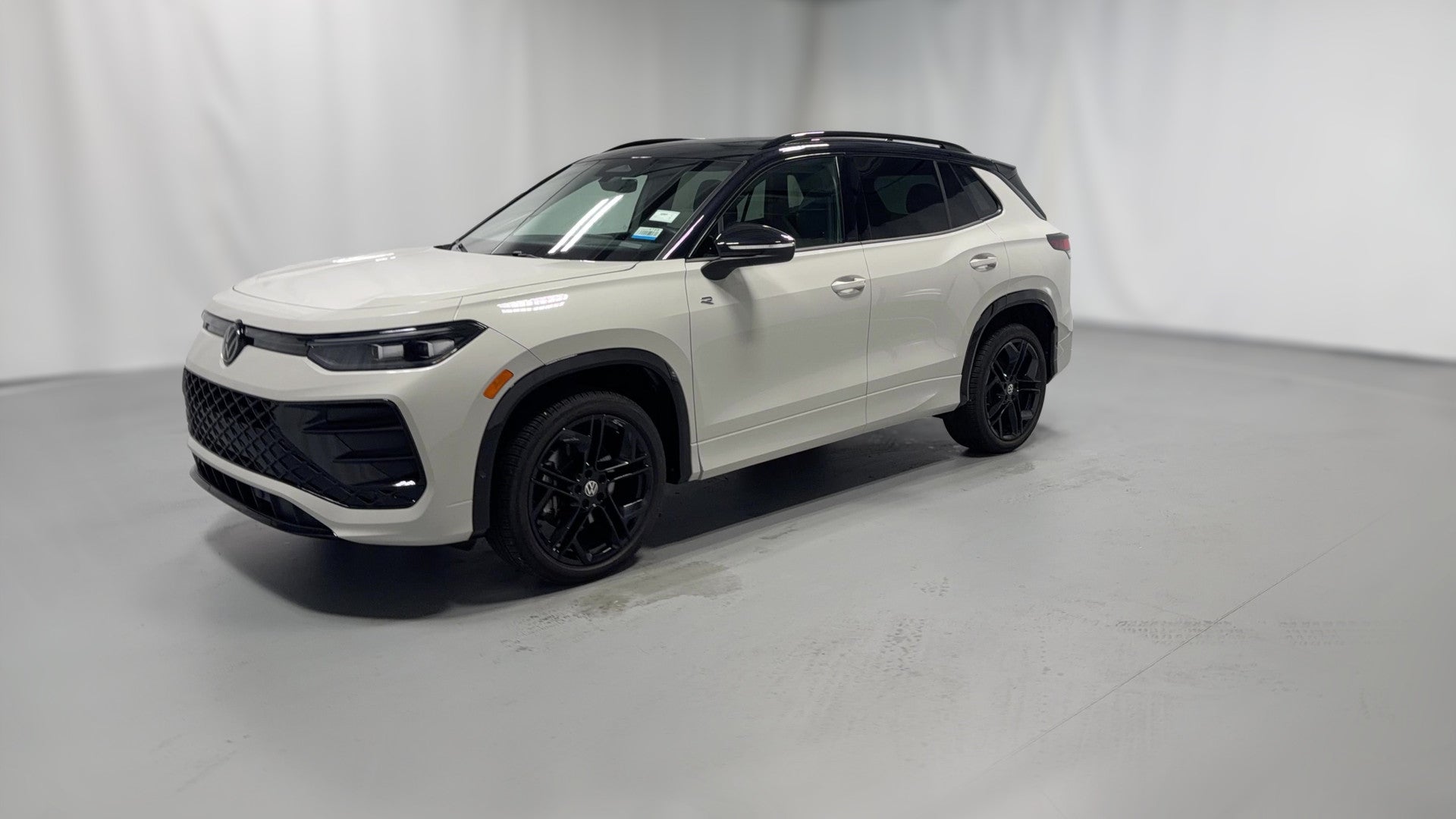 2025 Volkswagen Tiguan vehicle photo